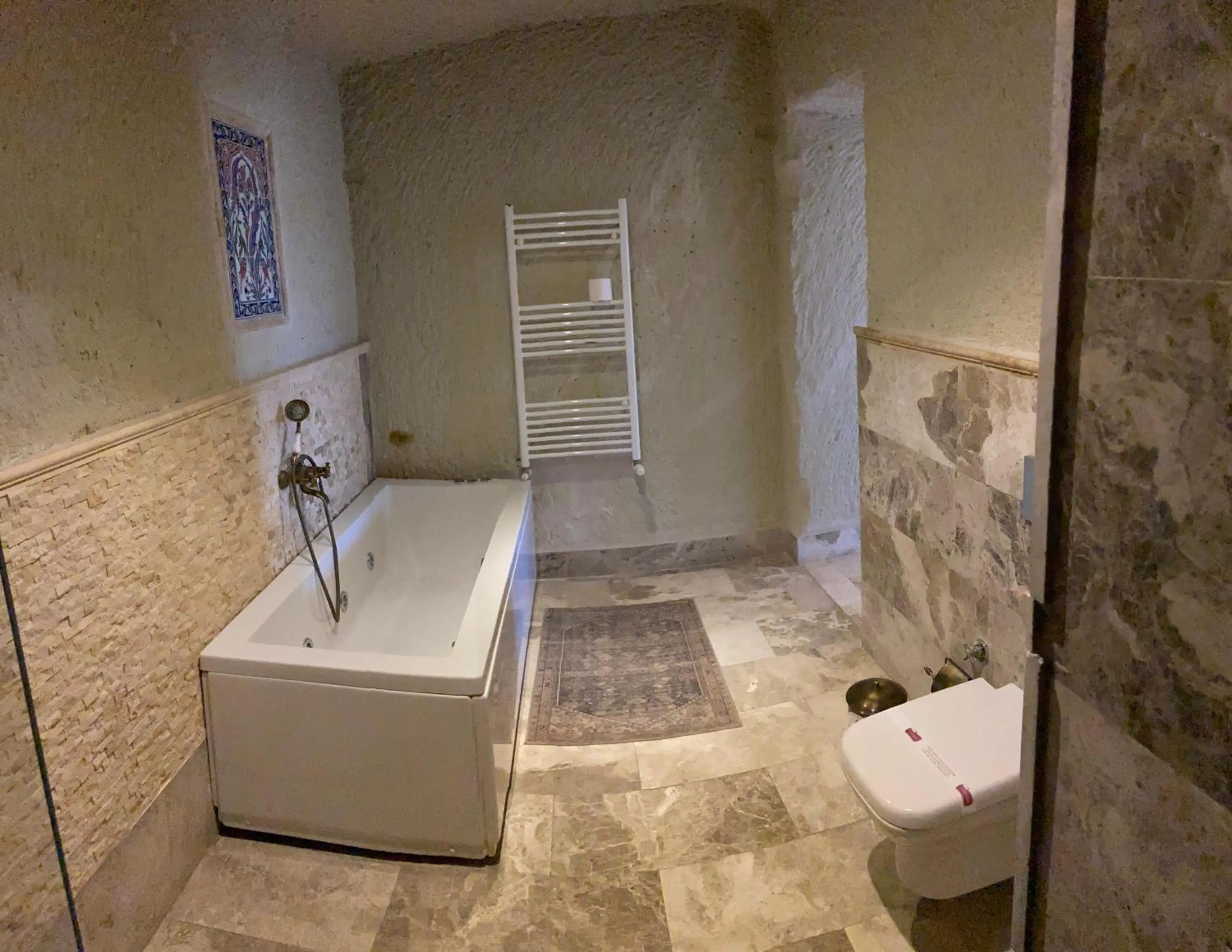 Bathroom in Seki Cave Suites