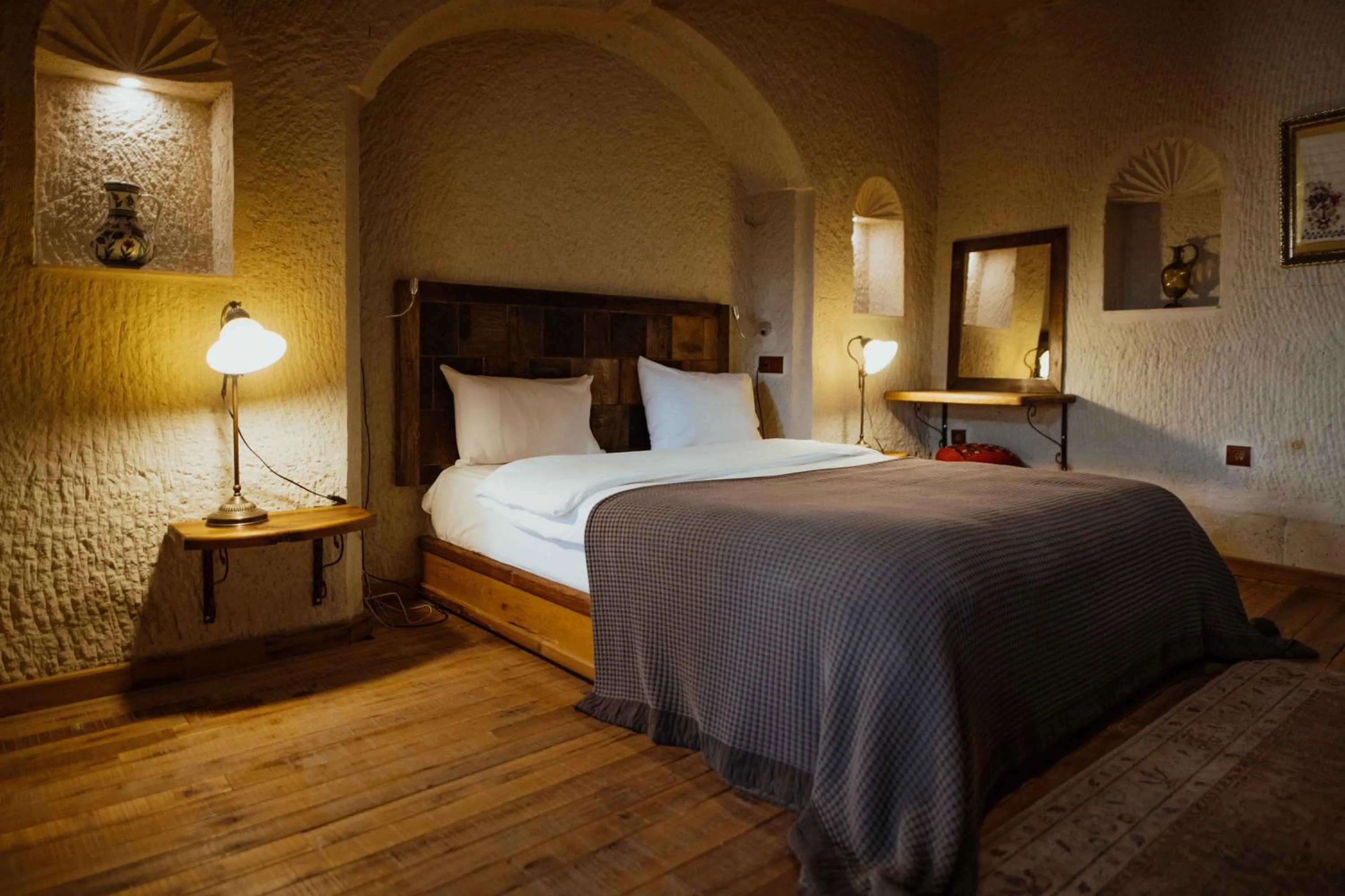Bedroom, Bed in Seki Cave Suites