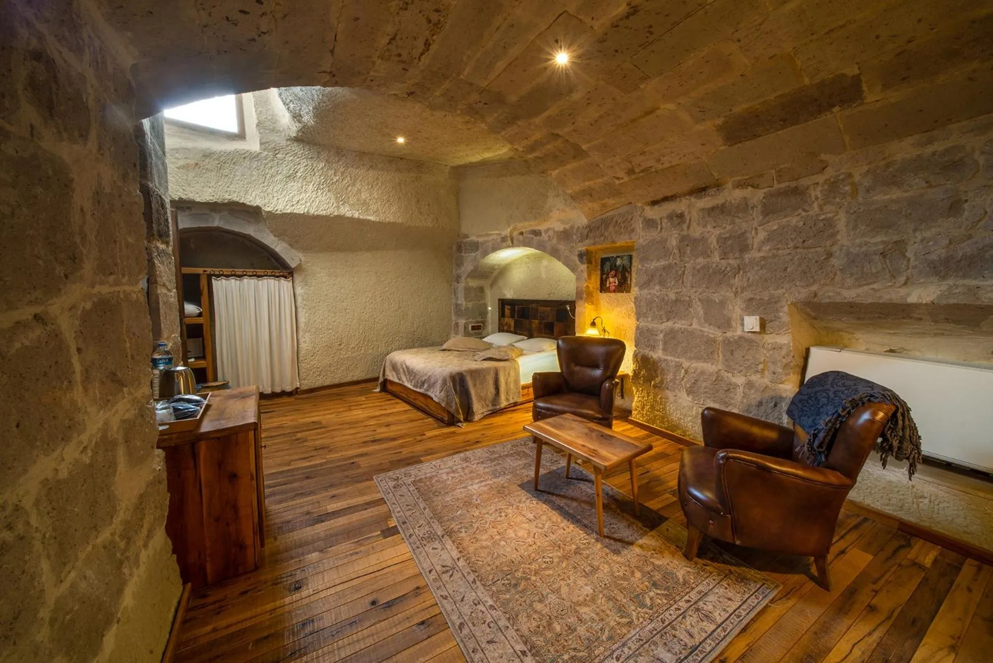 TV and multimedia in Seki Cave Suites