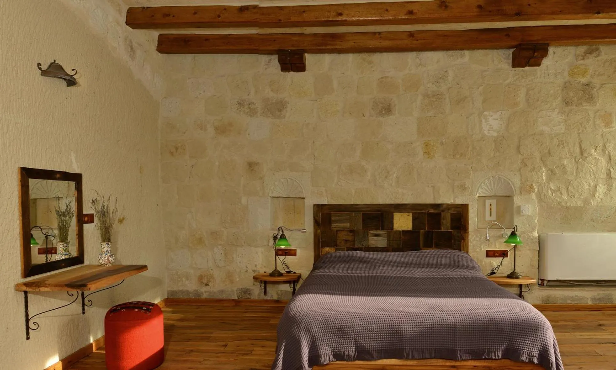 Bedroom, Bed in Seki Cave Suites