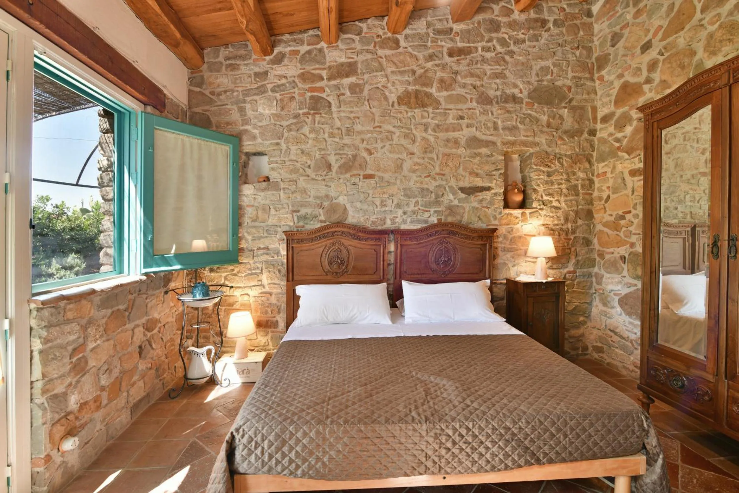 Bedroom, Bed in Terre Di Himera