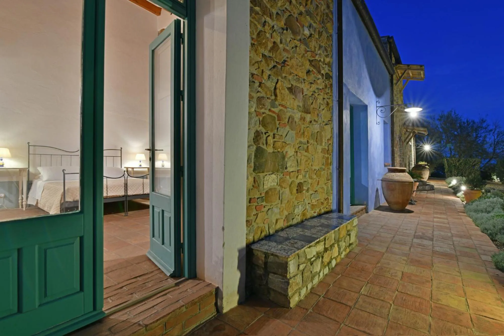 Property building in Terre Di Himera