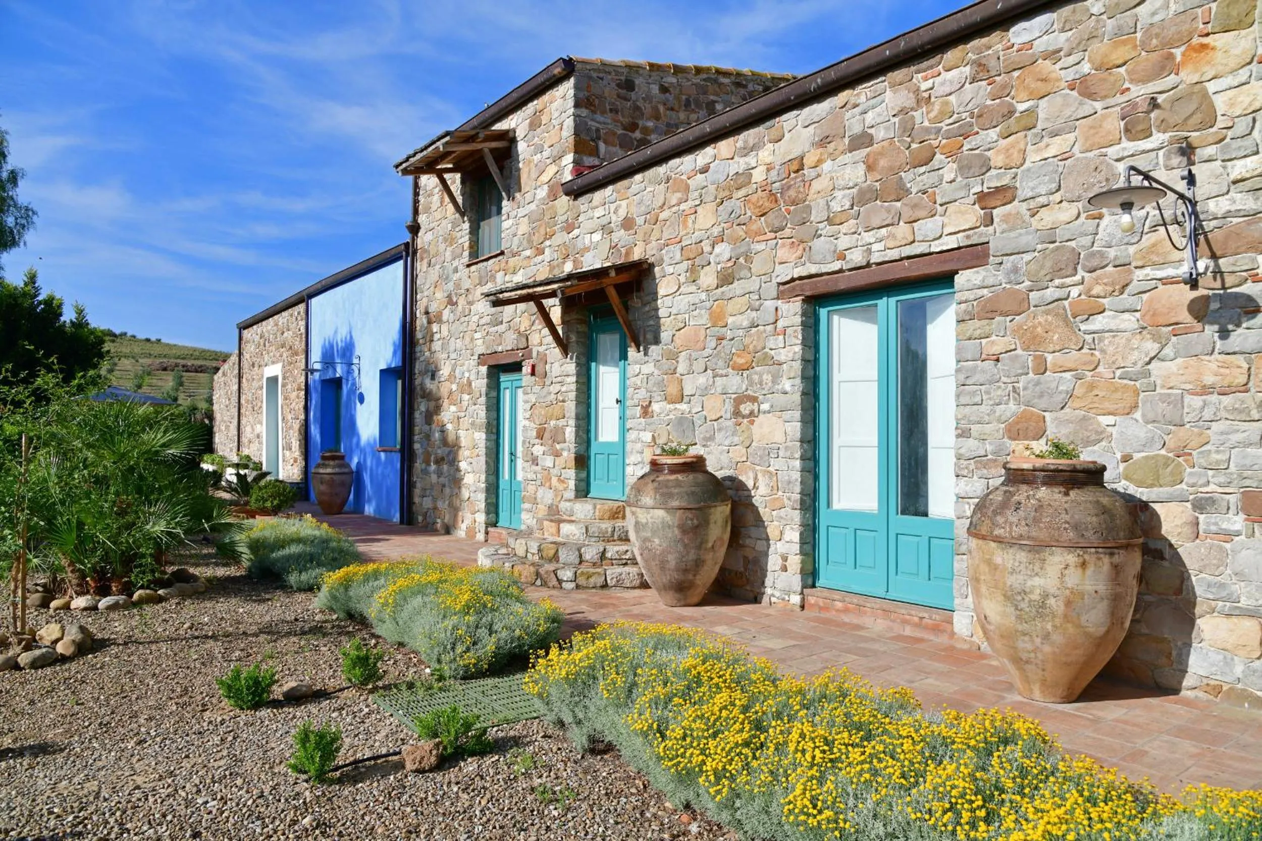 Property building in Terre Di Himera