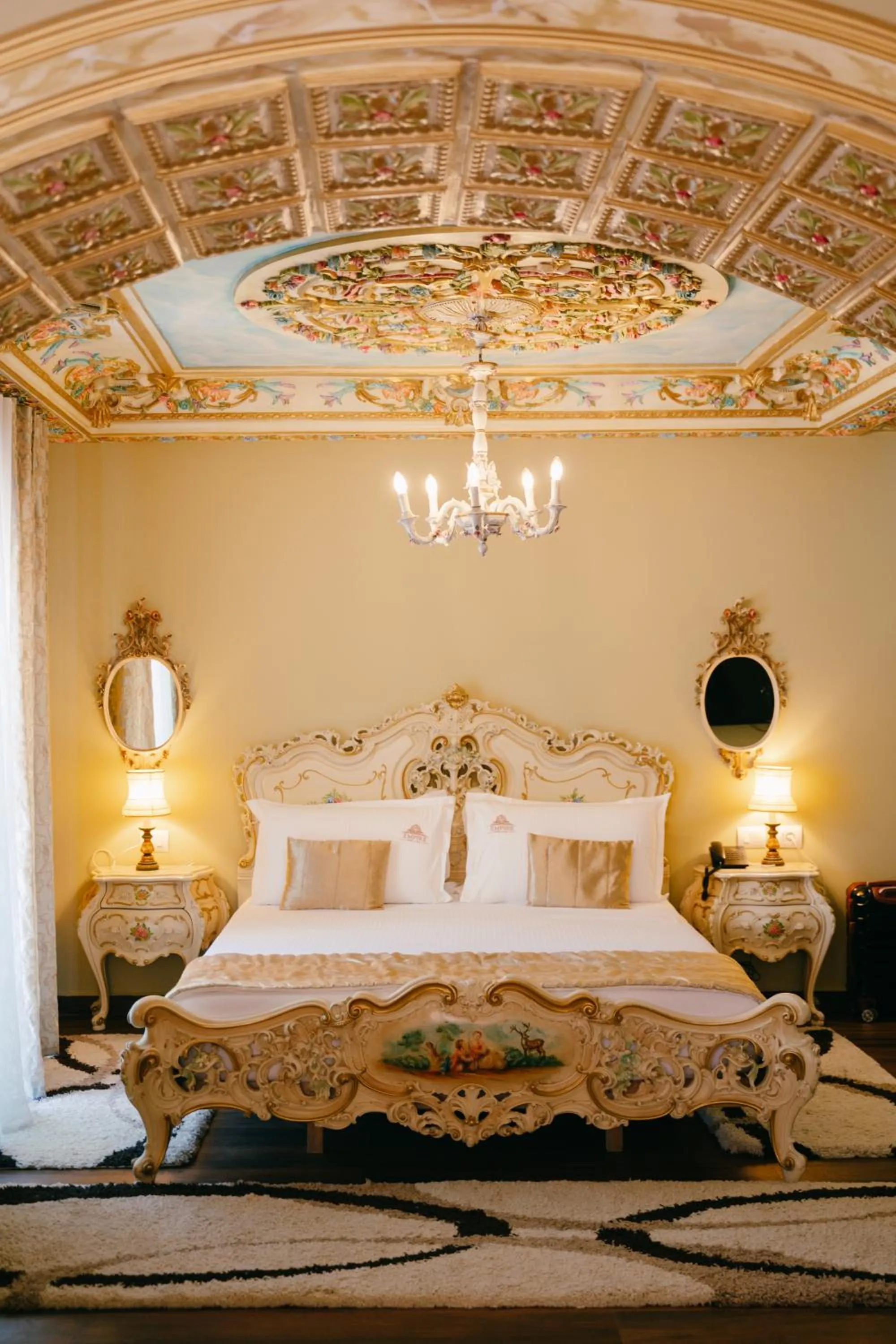 Bed in Hotel Empire Albania