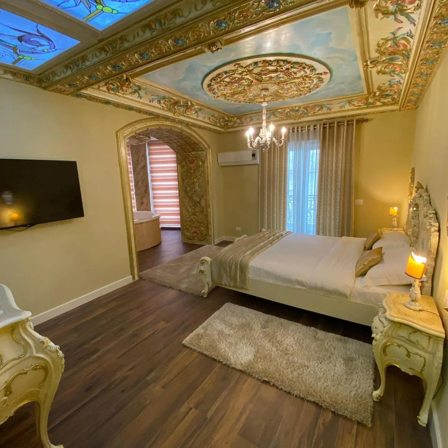 Shower, Bed in Hotel Empire Albania