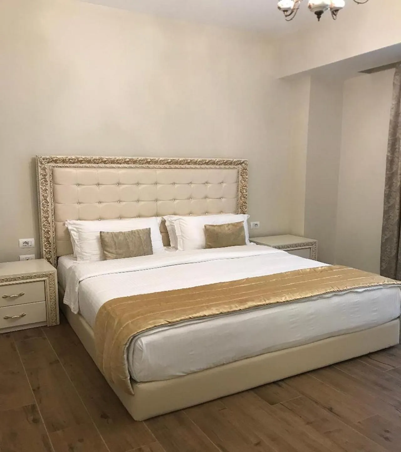 Bed in Hotel Empire Albania