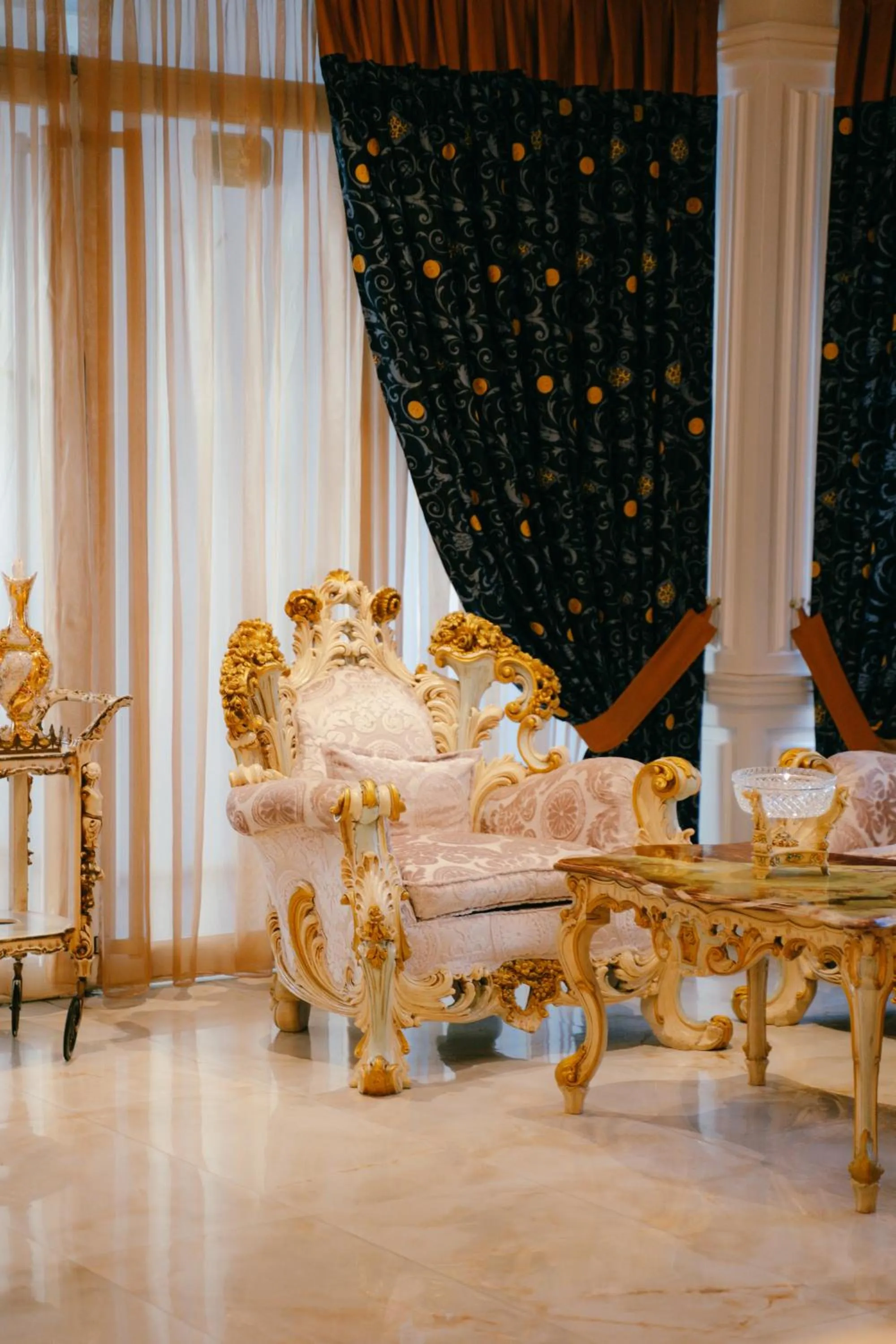 Living room in Hotel Empire Albania