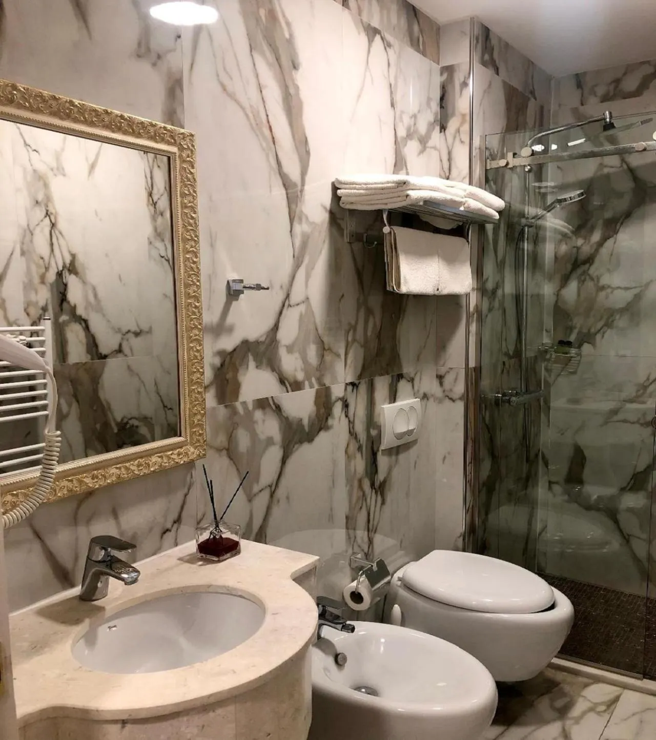 Shower in Hotel Empire Albania