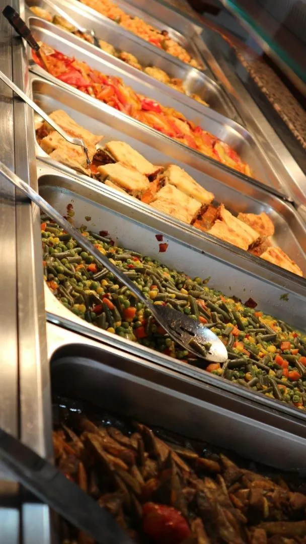 Restaurant/places to eat in Diogenis Blue Palace