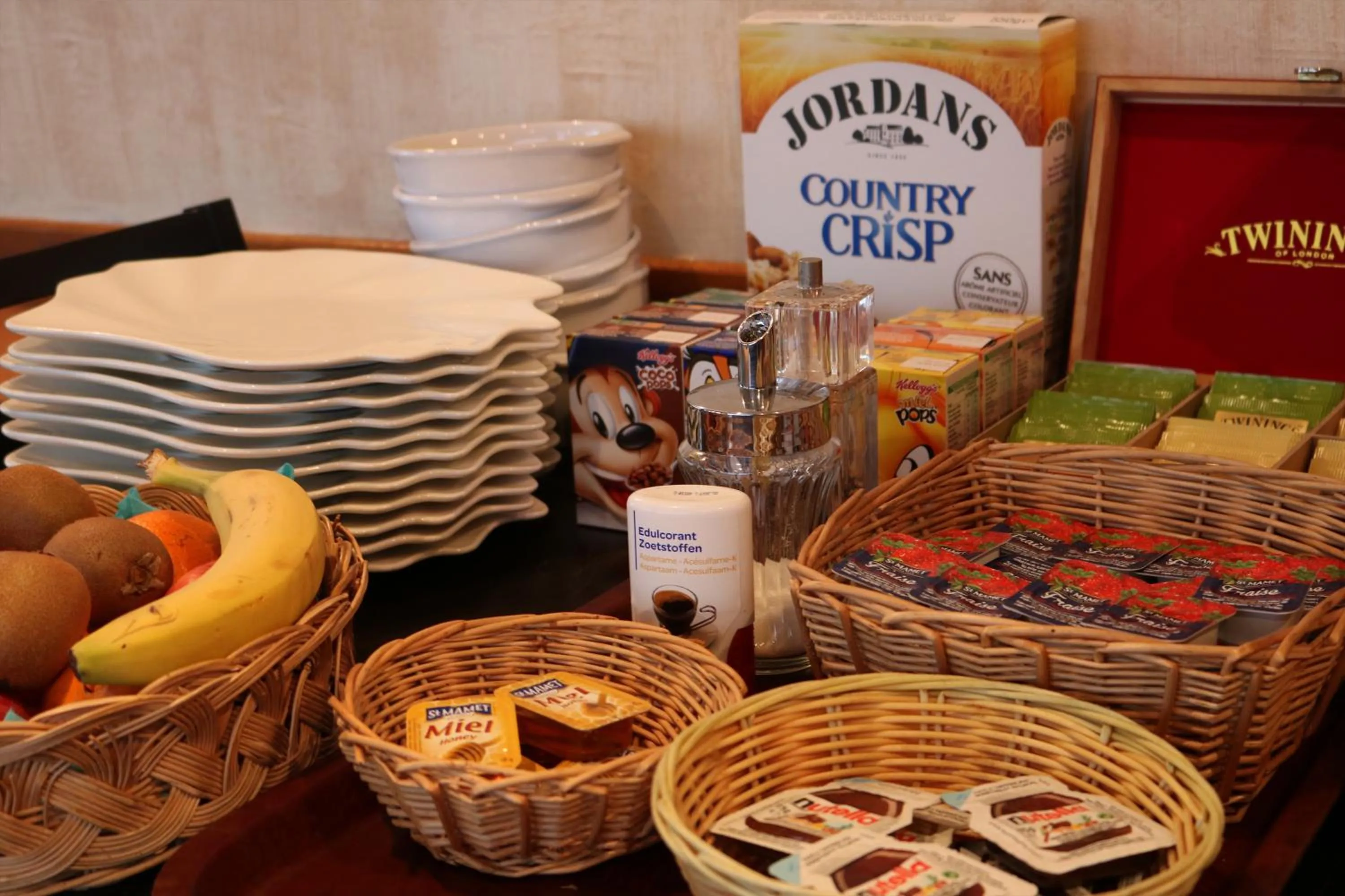 Buffet breakfast in Hotel Le Transat Bleu