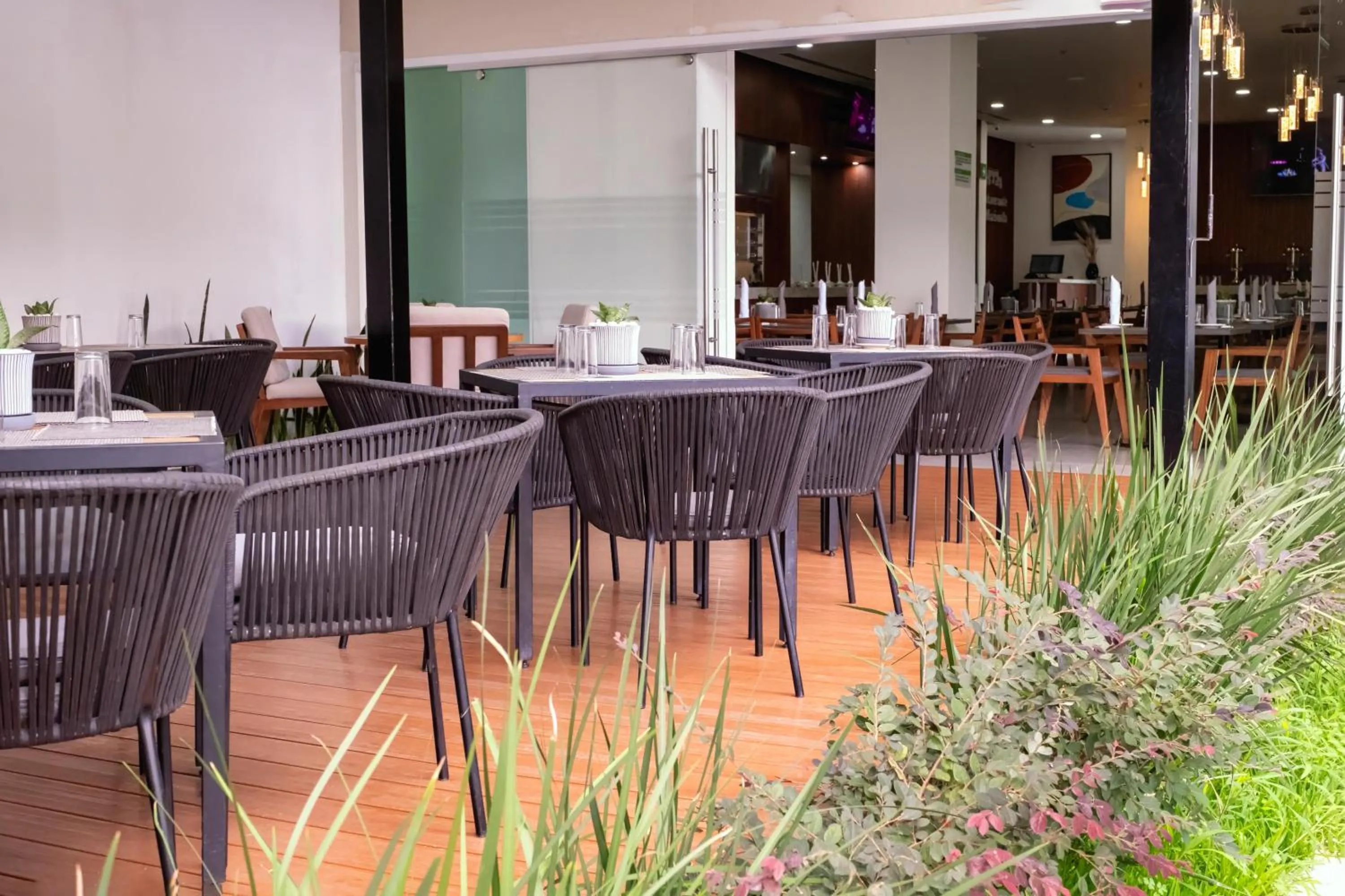 Restaurant/places to eat in Holiday Inn Uruapan by IHG