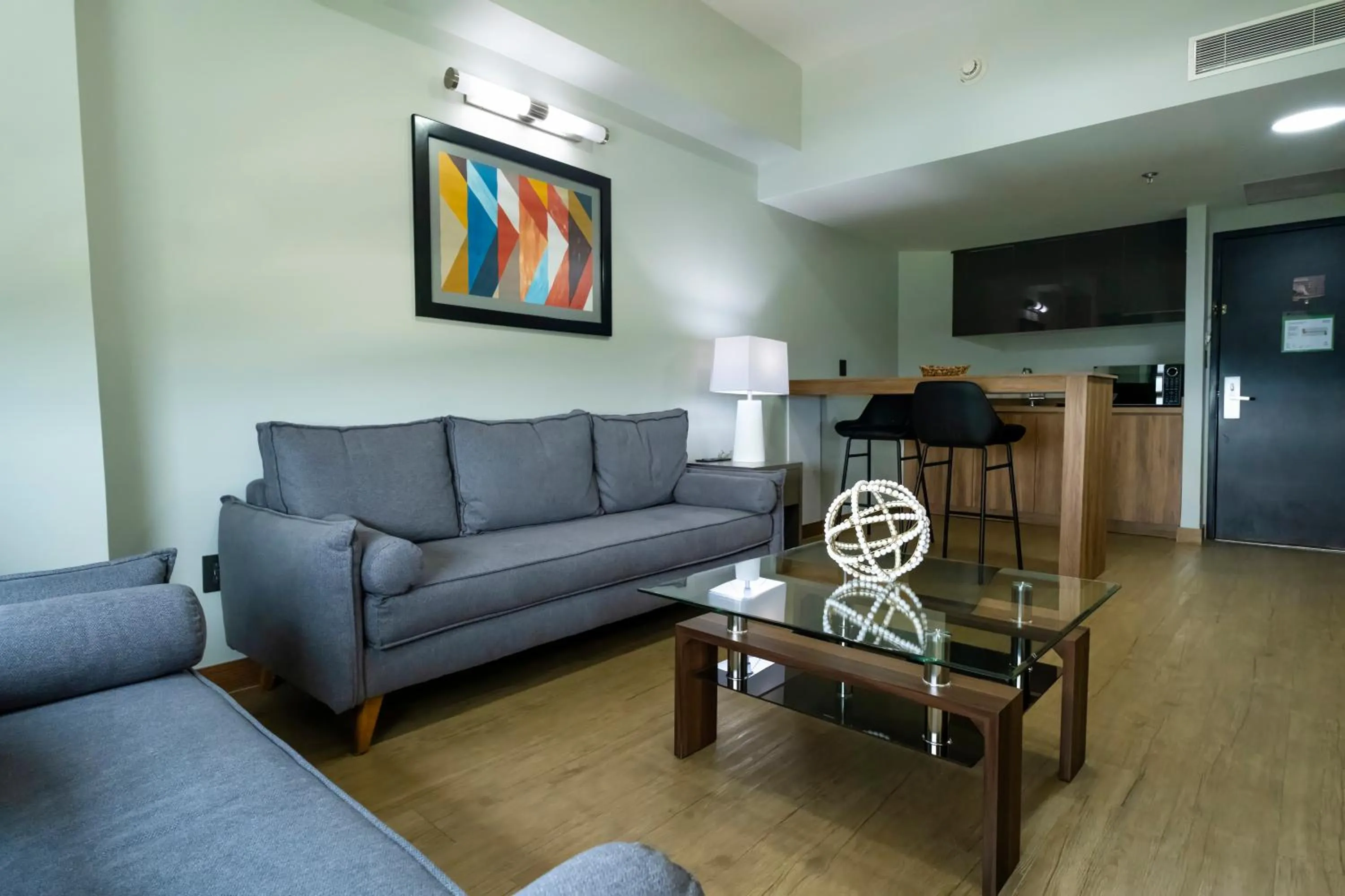 Living room in Holiday Inn Uruapan by IHG