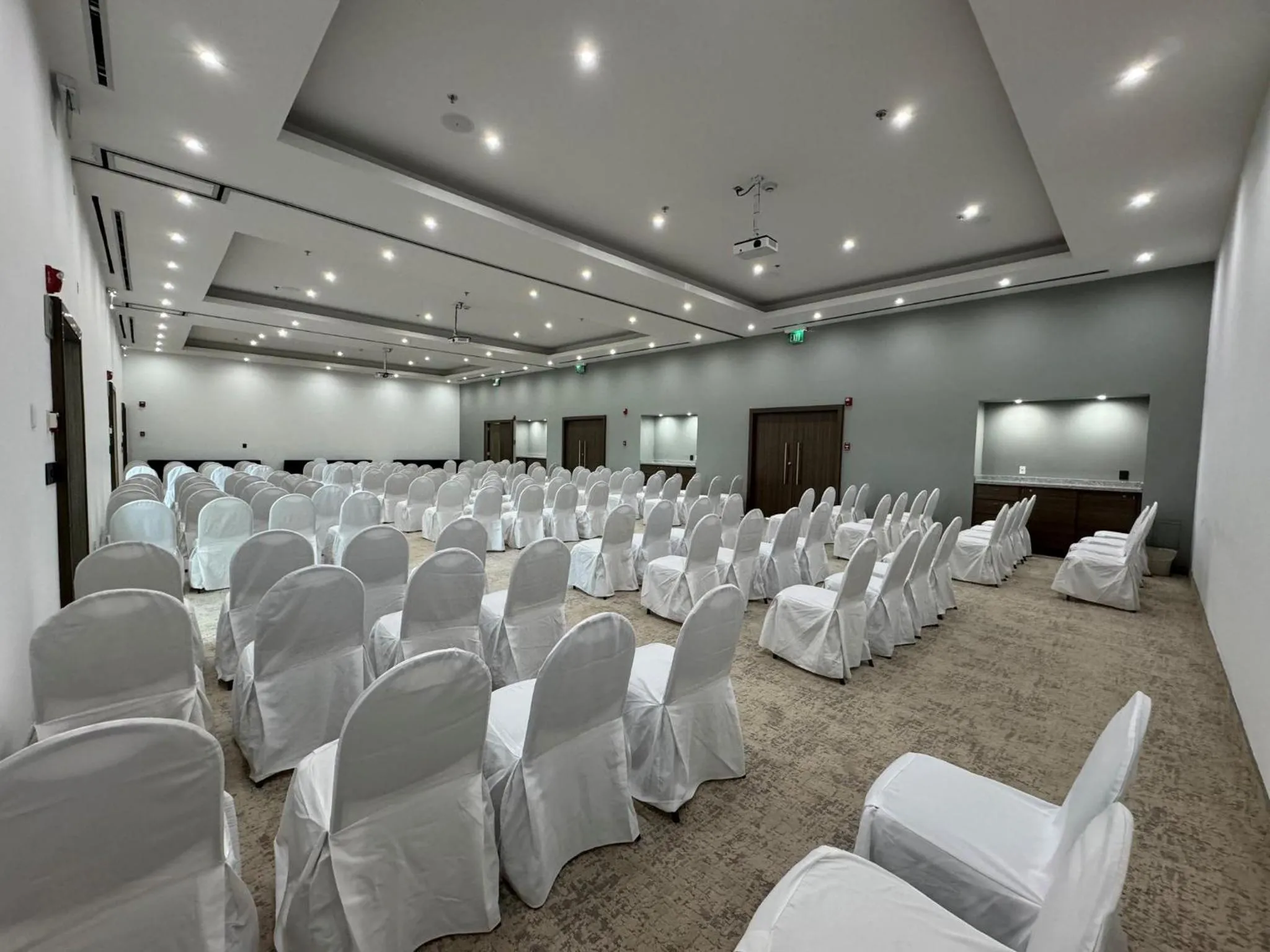 Meeting/conference room in Holiday Inn Uruapan by IHG