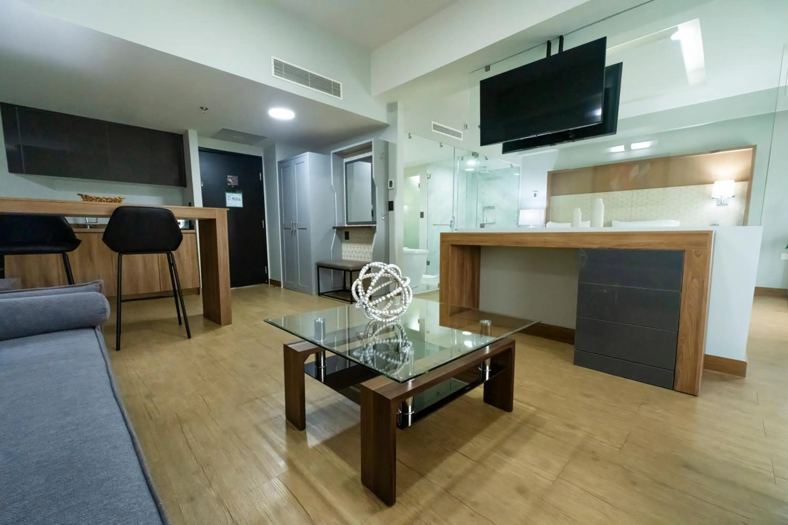 TV and multimedia in Holiday Inn Uruapan by IHG