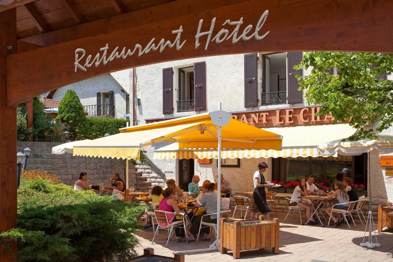 Restaurant/places to eat in Hotel le Chalet