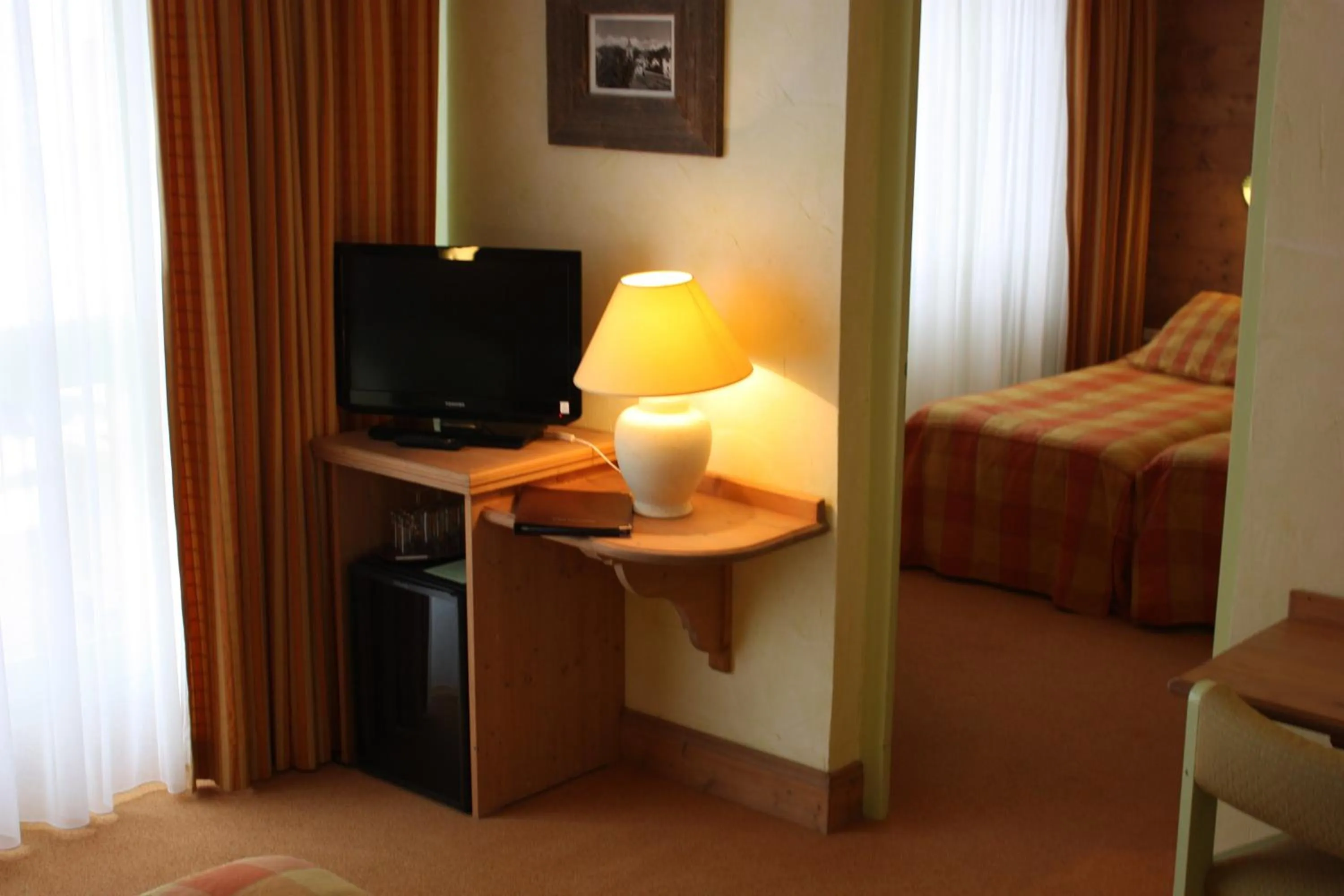 TV and multimedia, Bed in Hotel le Chalet