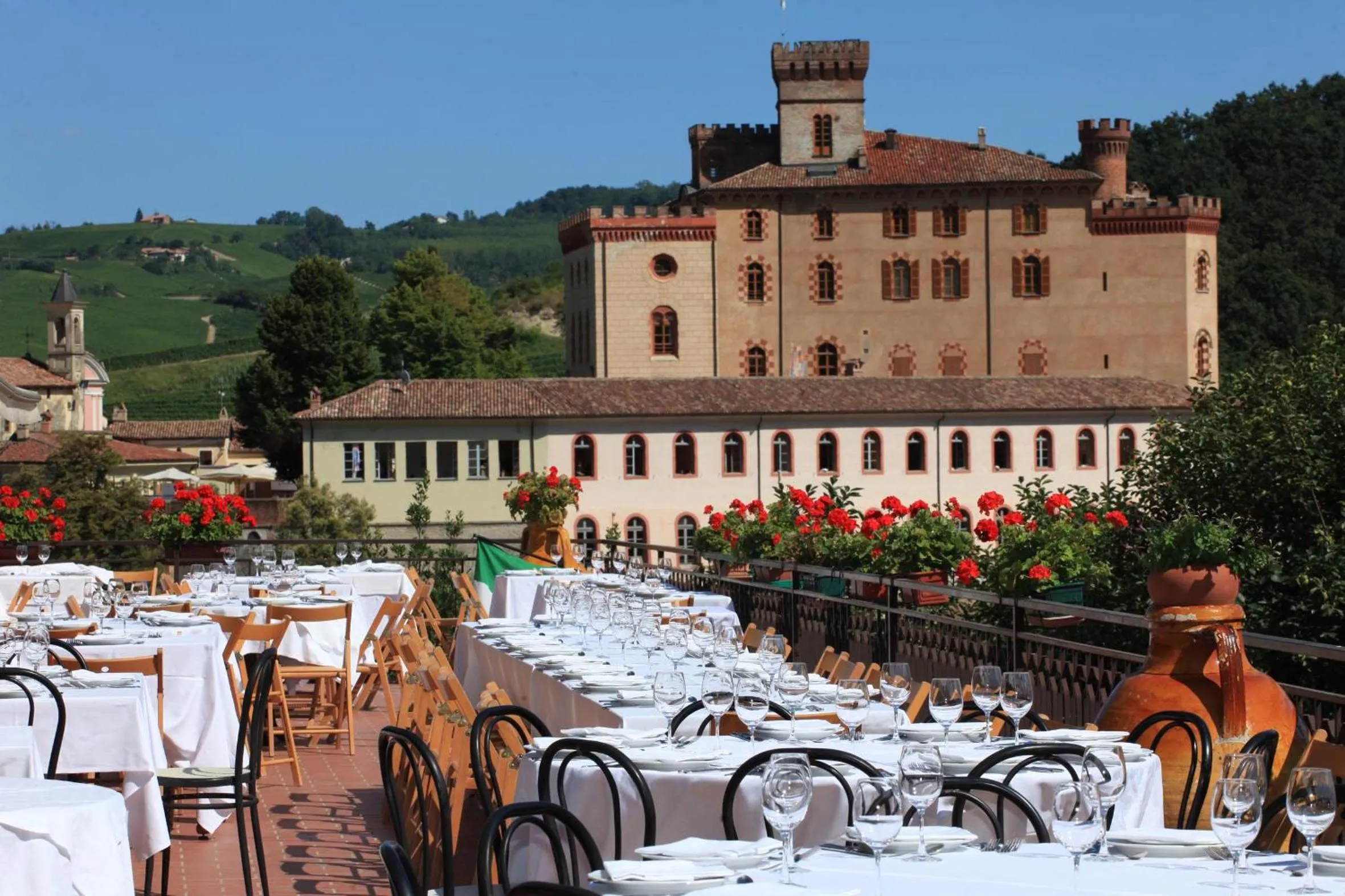 Restaurant/places to eat in Hotel Barolo Classico