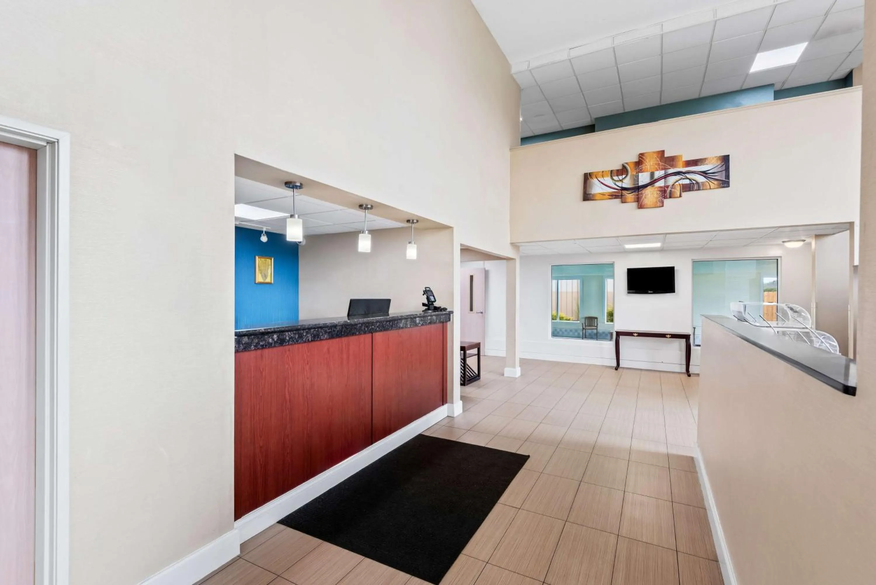 Lobby or reception in Best Western Airport Inn