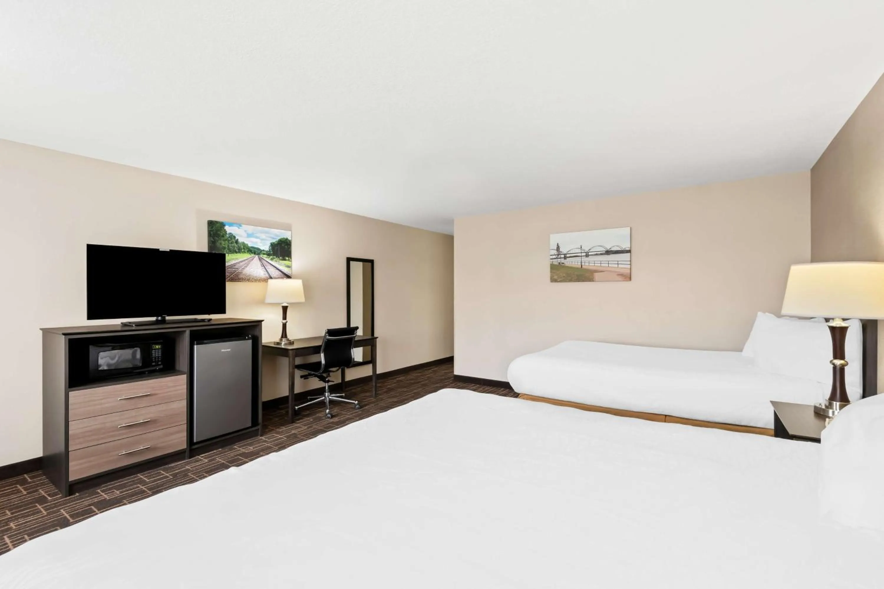 Bedroom, Bed in Best Western Airport Inn