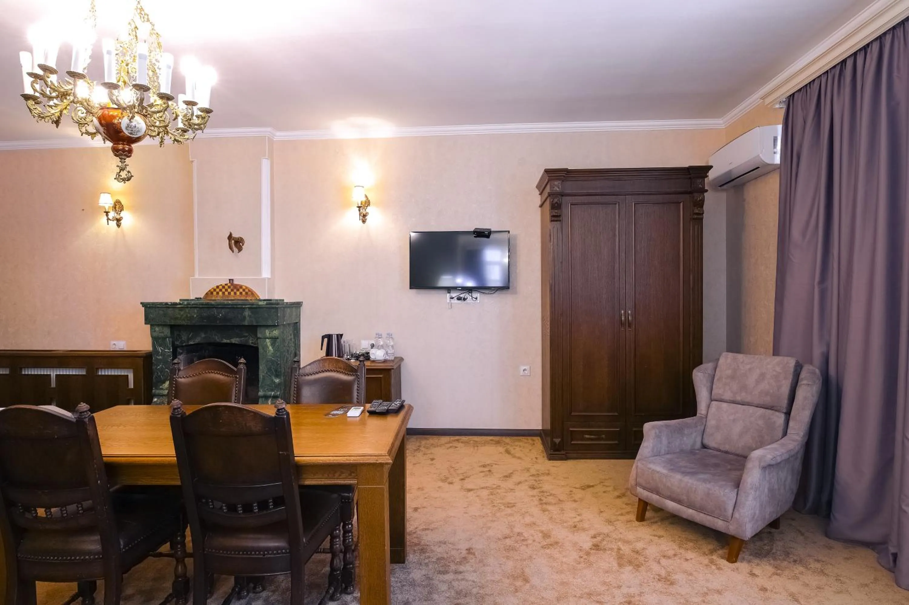 Hotel Imperial House