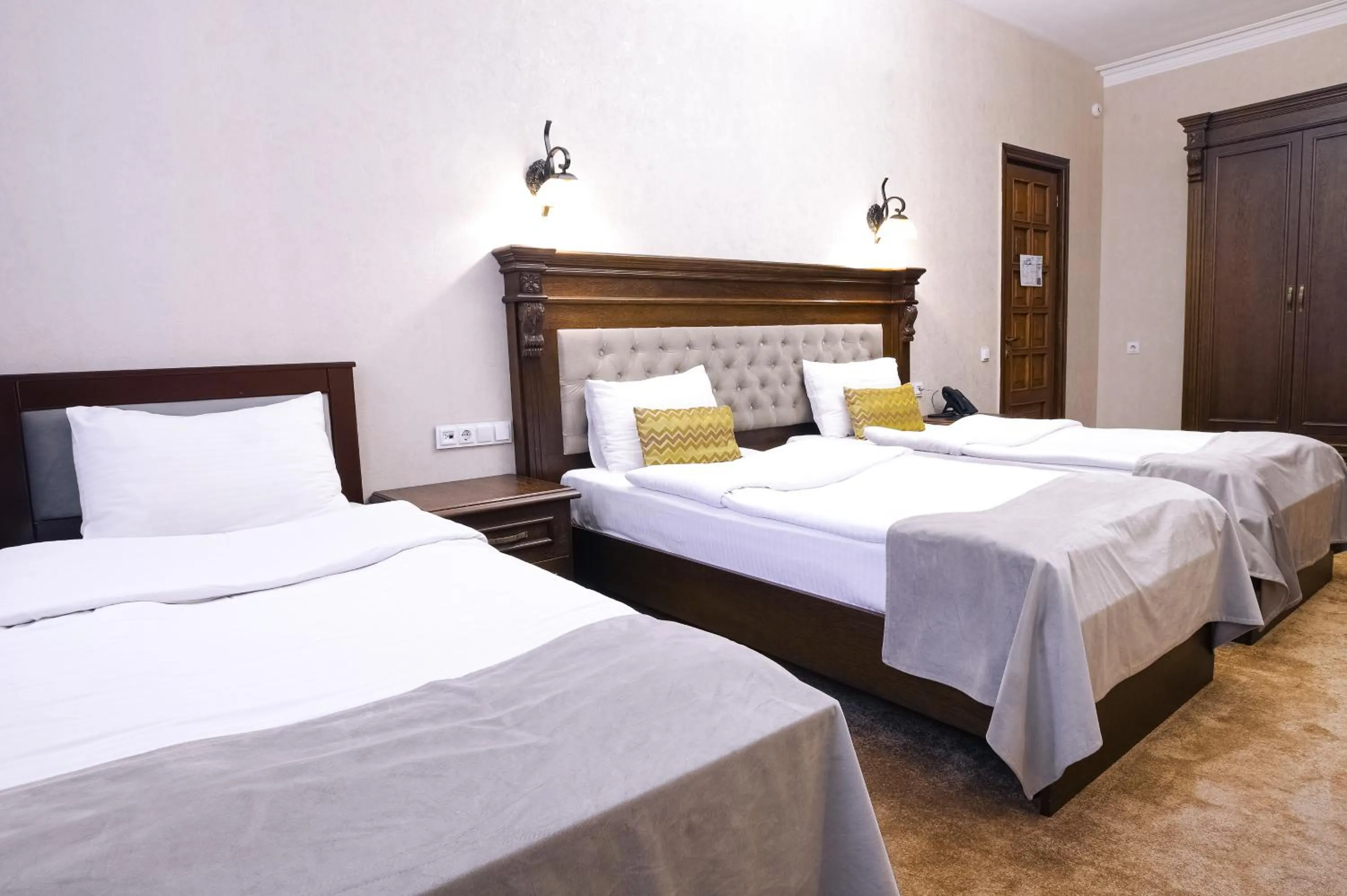 Bed in Hotel Imperial House