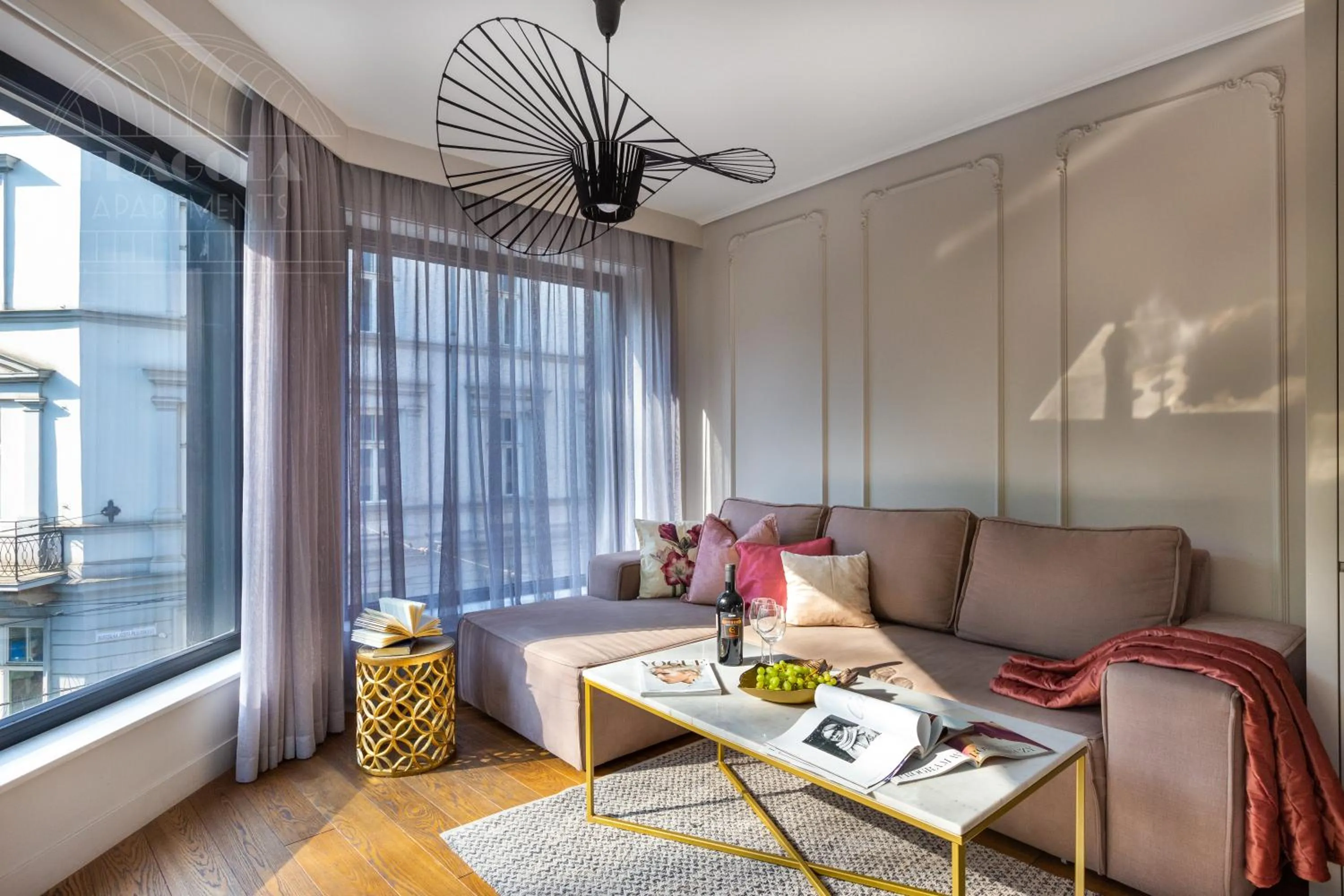 TV and multimedia in Modern View of Planty Park