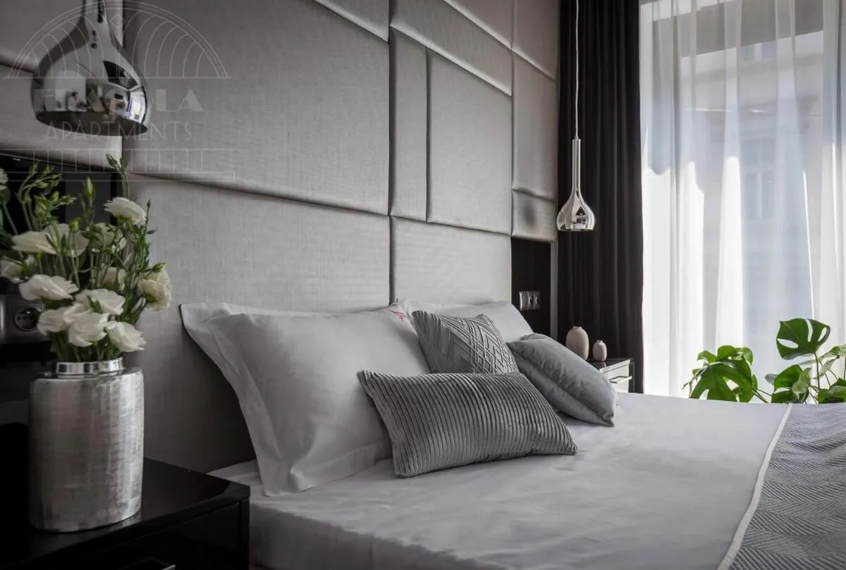 Other, Bed in Modern View of Planty Park