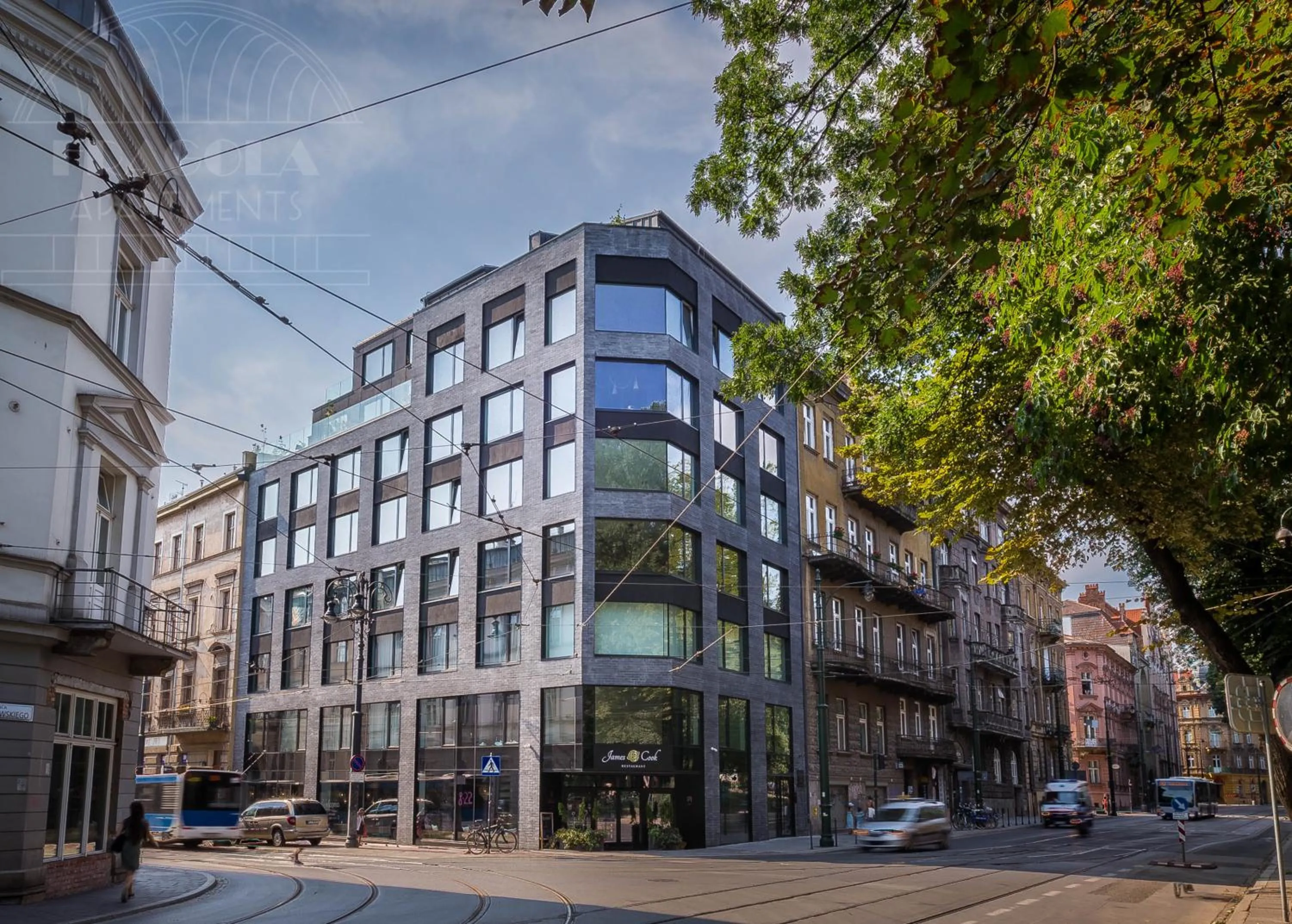 Property building in Modern View of Planty Park