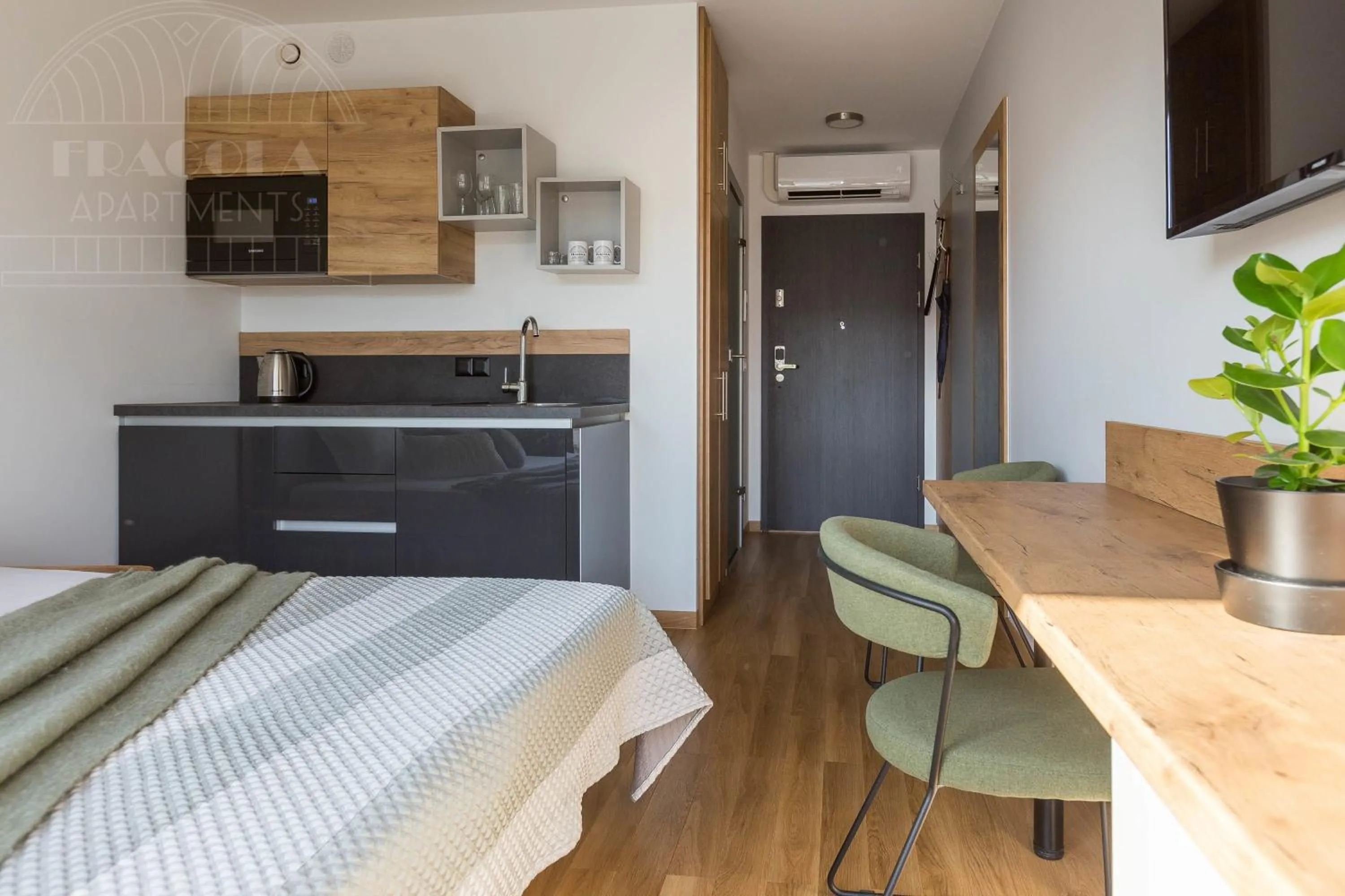 Other in Modern View of Planty Park