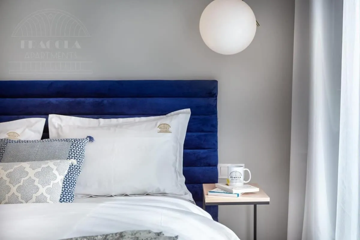 Other, Bed in Modern View of Planty Park