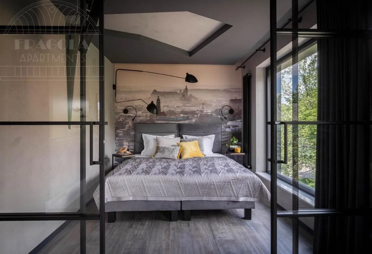 Other, Bed in Modern View of Planty Park