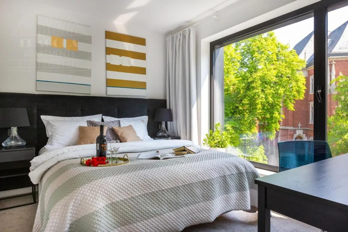 Other, Bed in Modern View of Planty Park