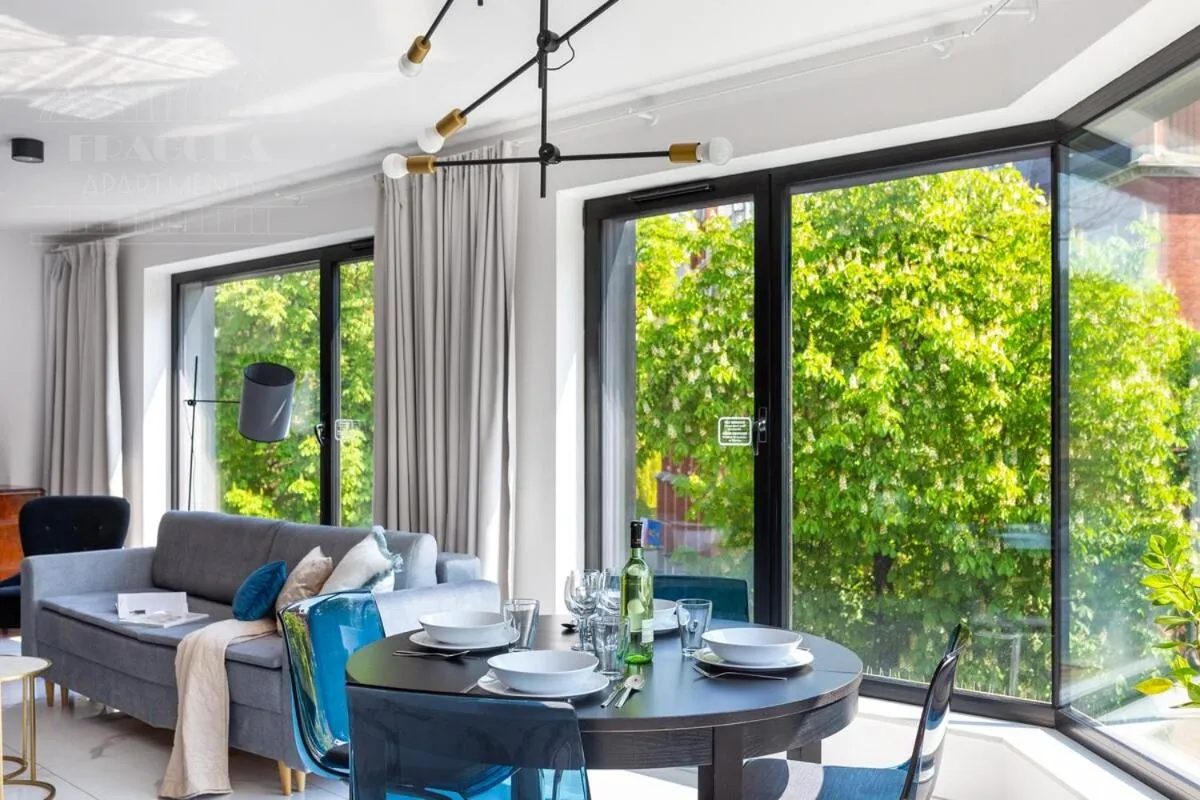 Other in Modern View of Planty Park