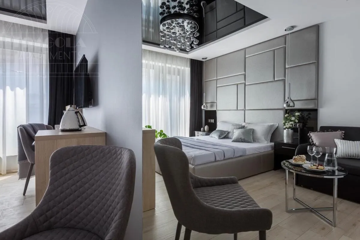 Other, Bed in Modern View of Planty Park