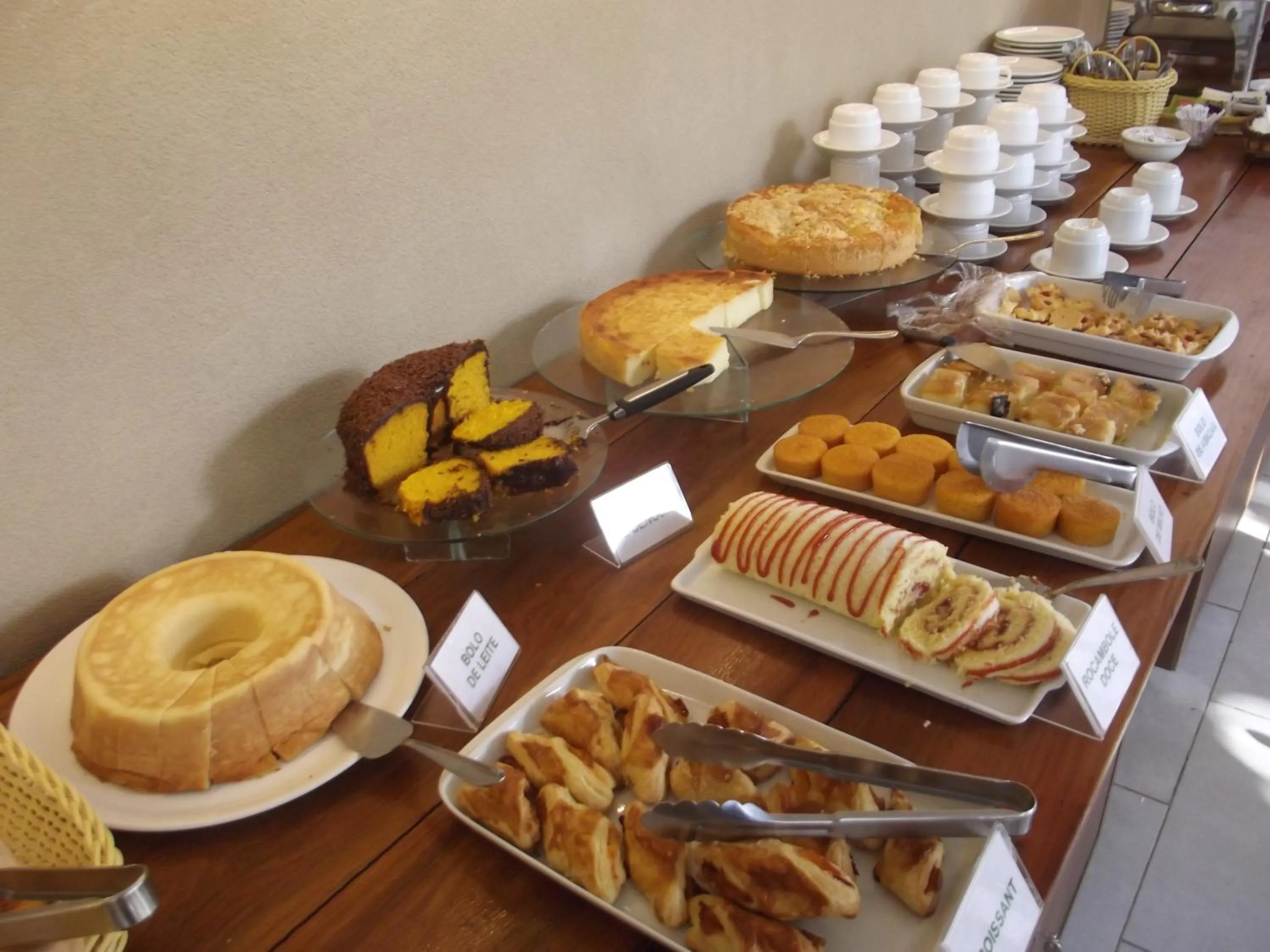 Buffet breakfast in Hotel São Domingos