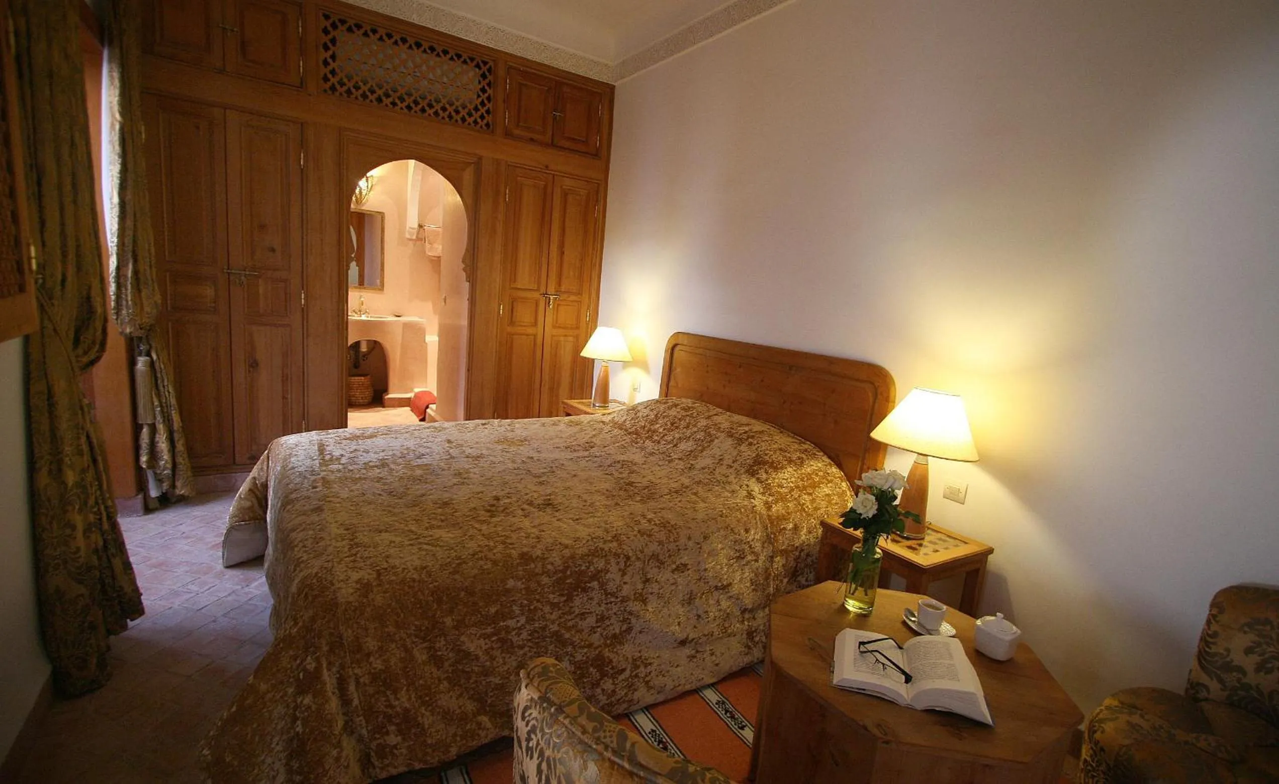 Photo of the whole room, Bed in Riad Chameau FDC Hôtel SPA