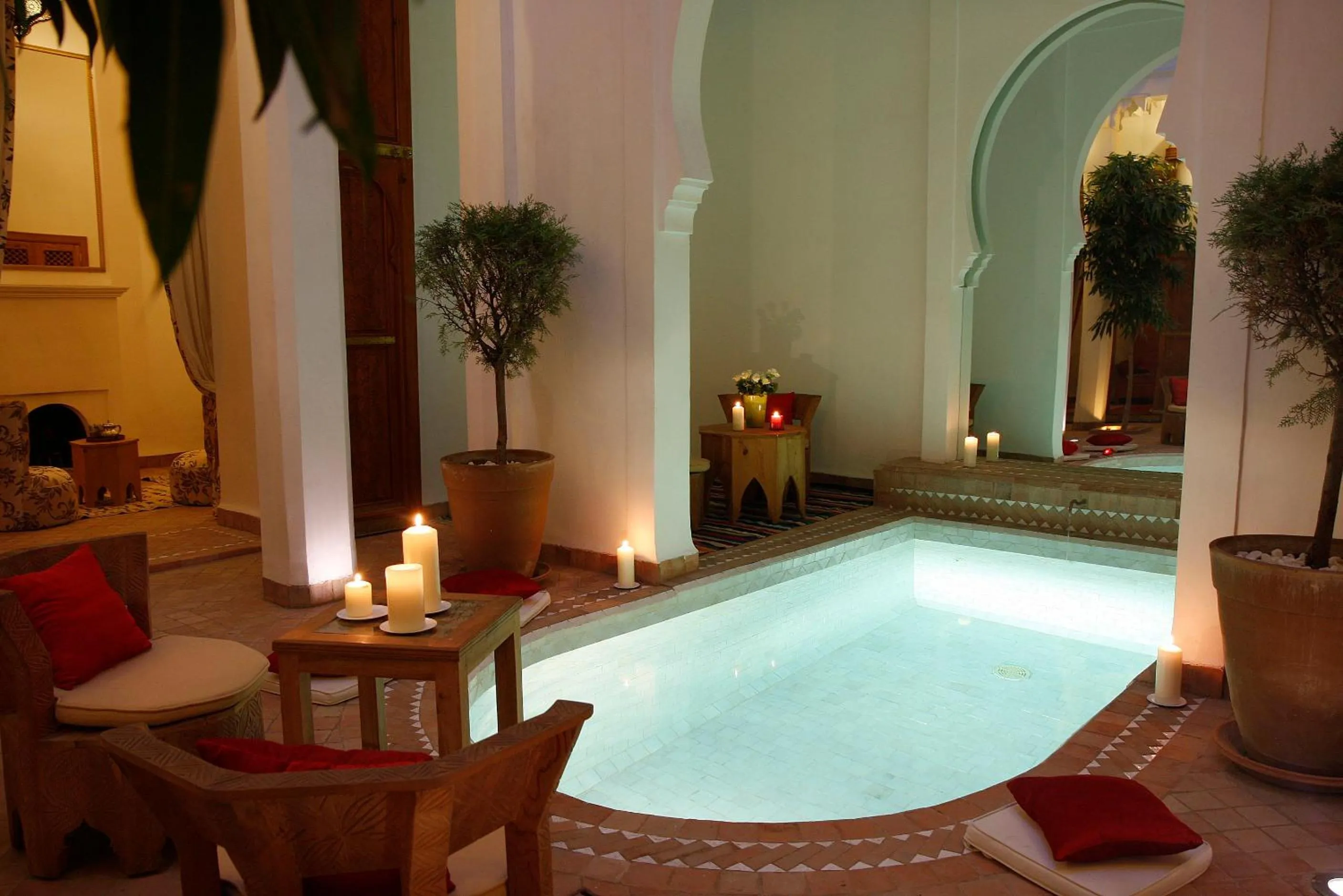 Swimming pool in Riad Chameau FDC Hôtel SPA
