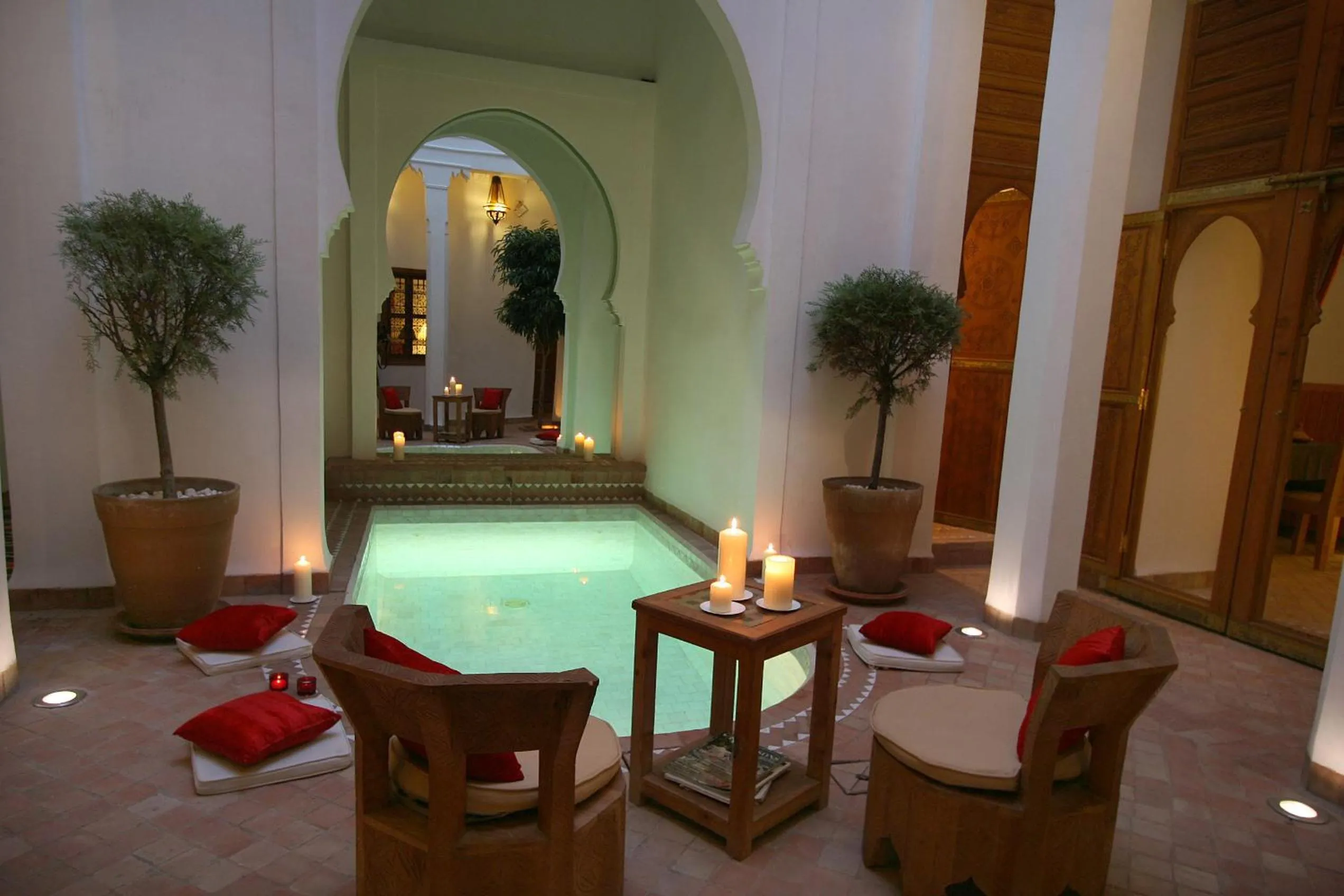 Swimming pool in Riad Chameau FDC Hôtel SPA