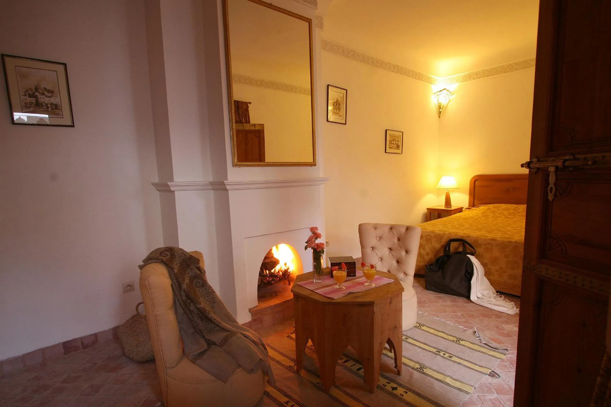 Photo of the whole room, Bed in Riad Chameau FDC Hôtel SPA