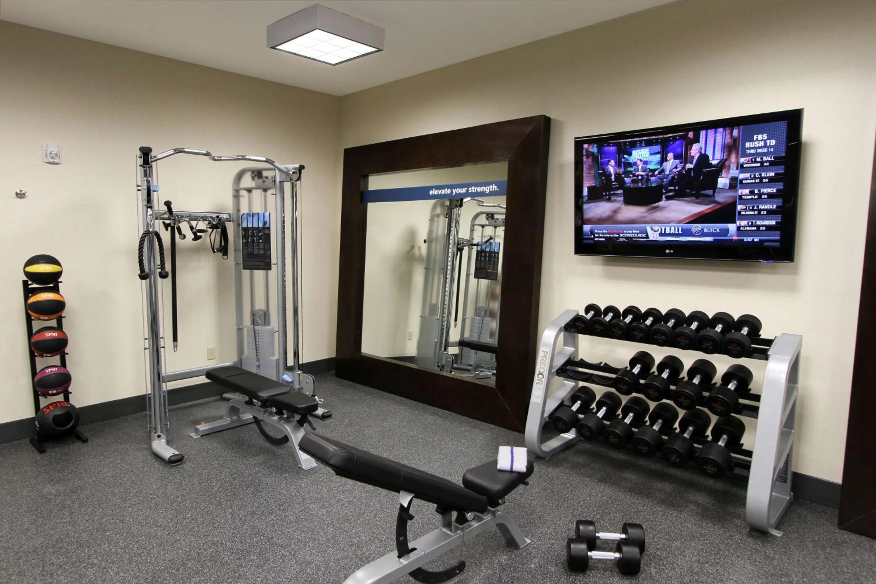 Fitness centre/facilities in Hampton Inn & Suites Winnie