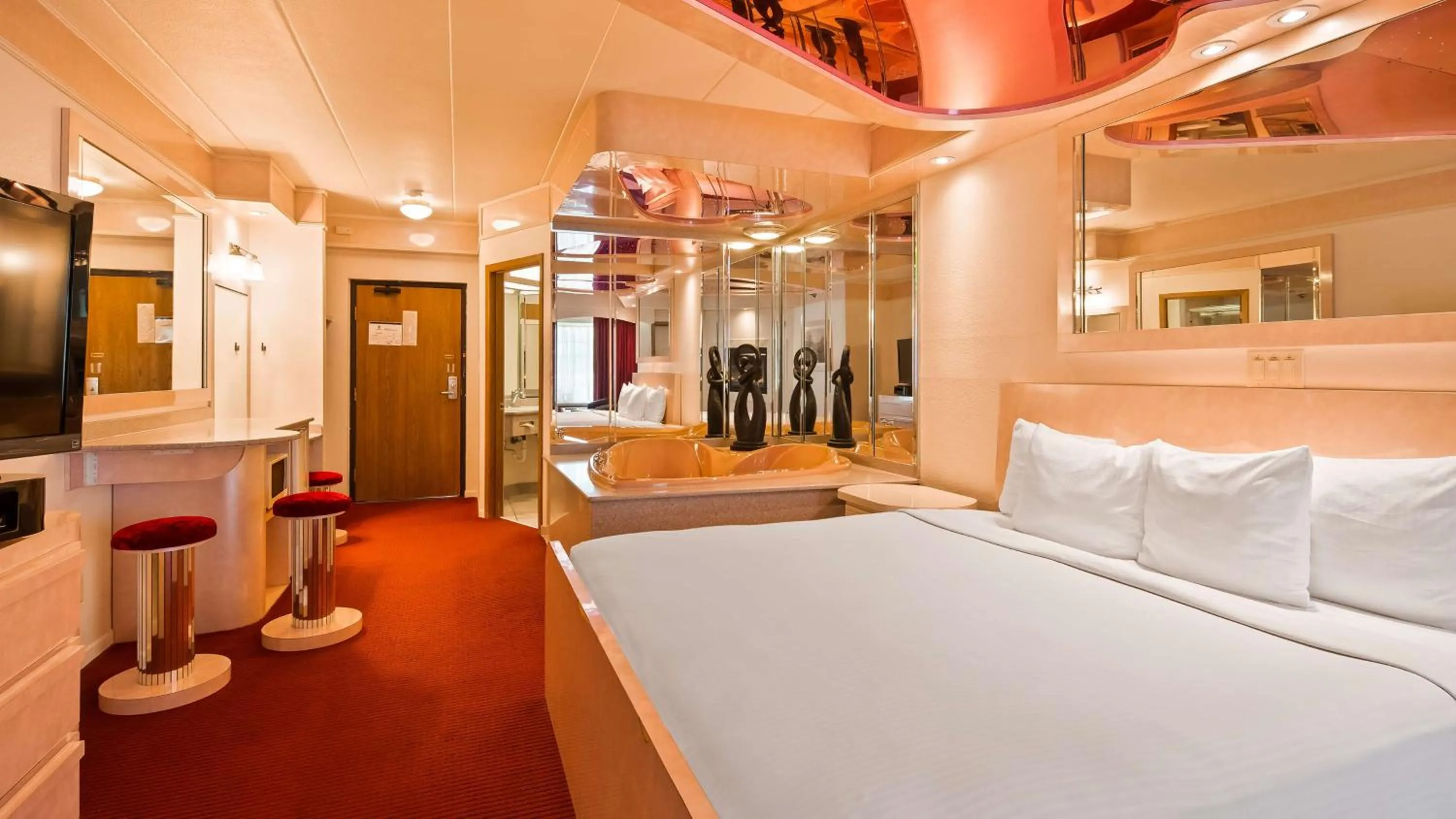 Photo of the whole room, Bed in Best Western Galena Inn & Suites