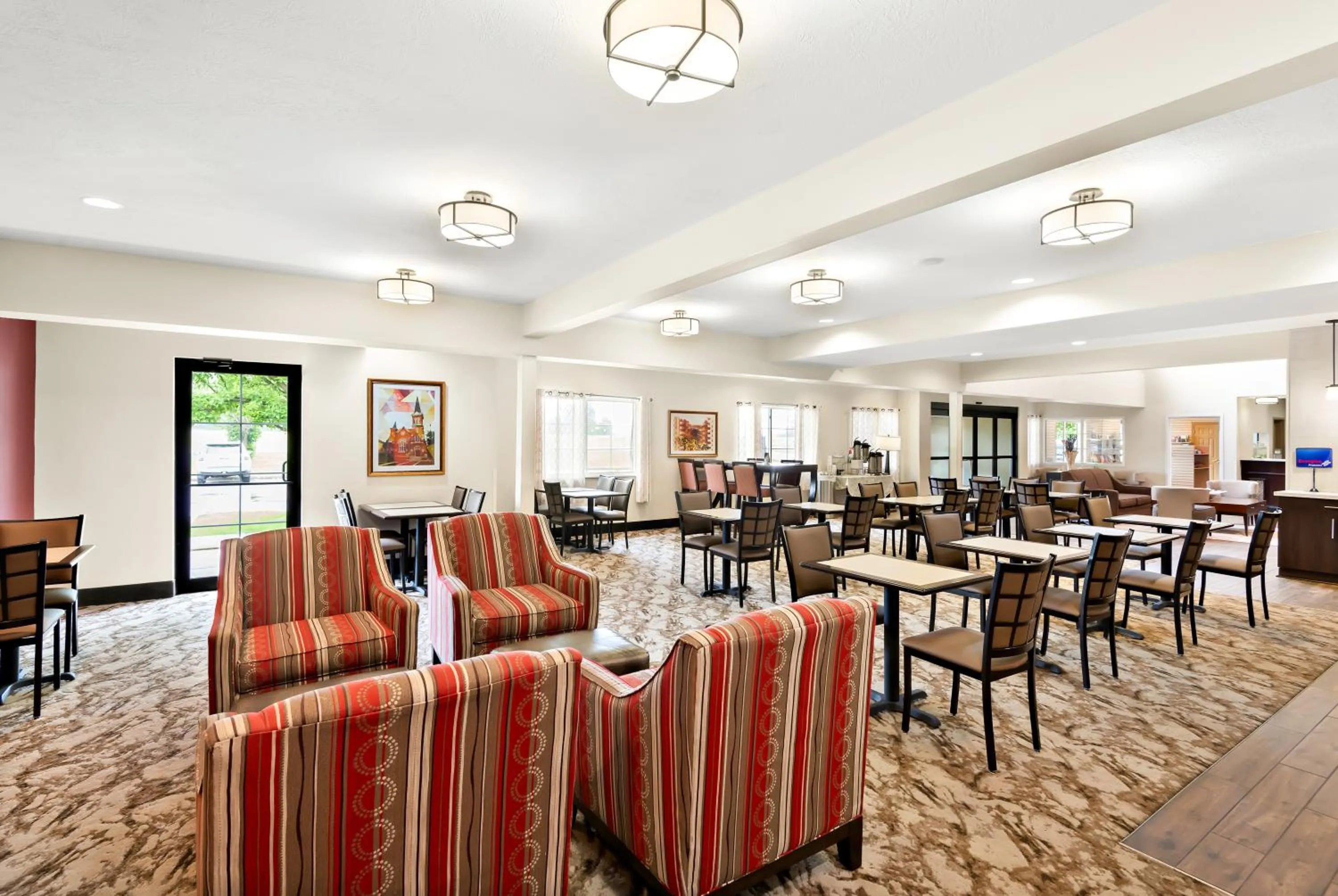 Seating area in Best Western Palmyra Inn & Suites