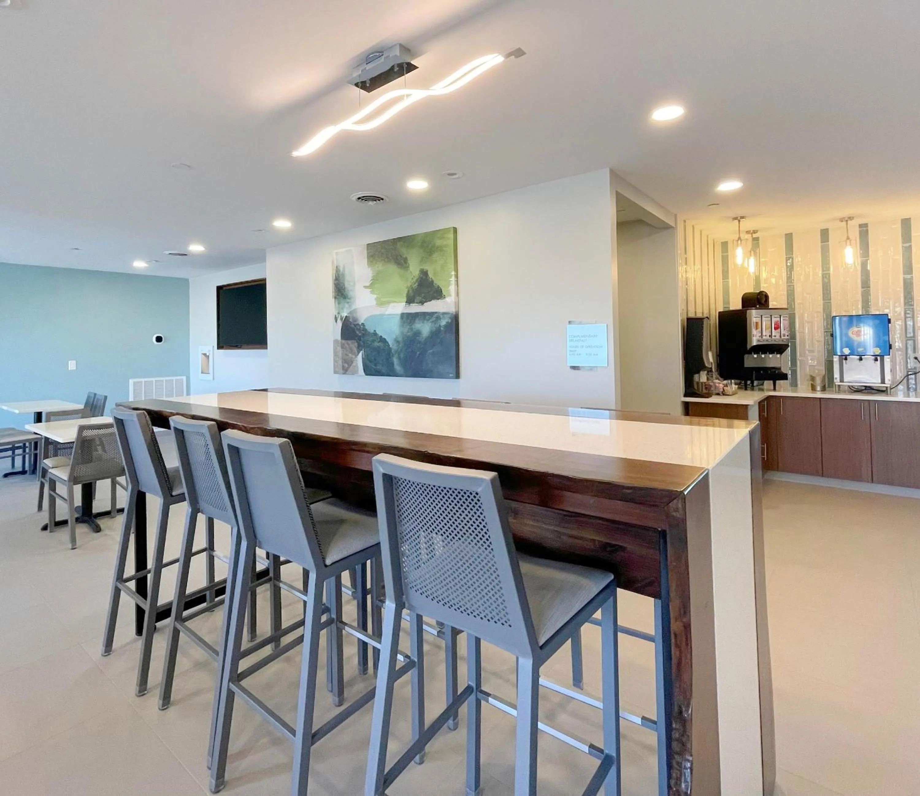 Lounge or bar in Hotel LeBlanc Best Western Signature Collection