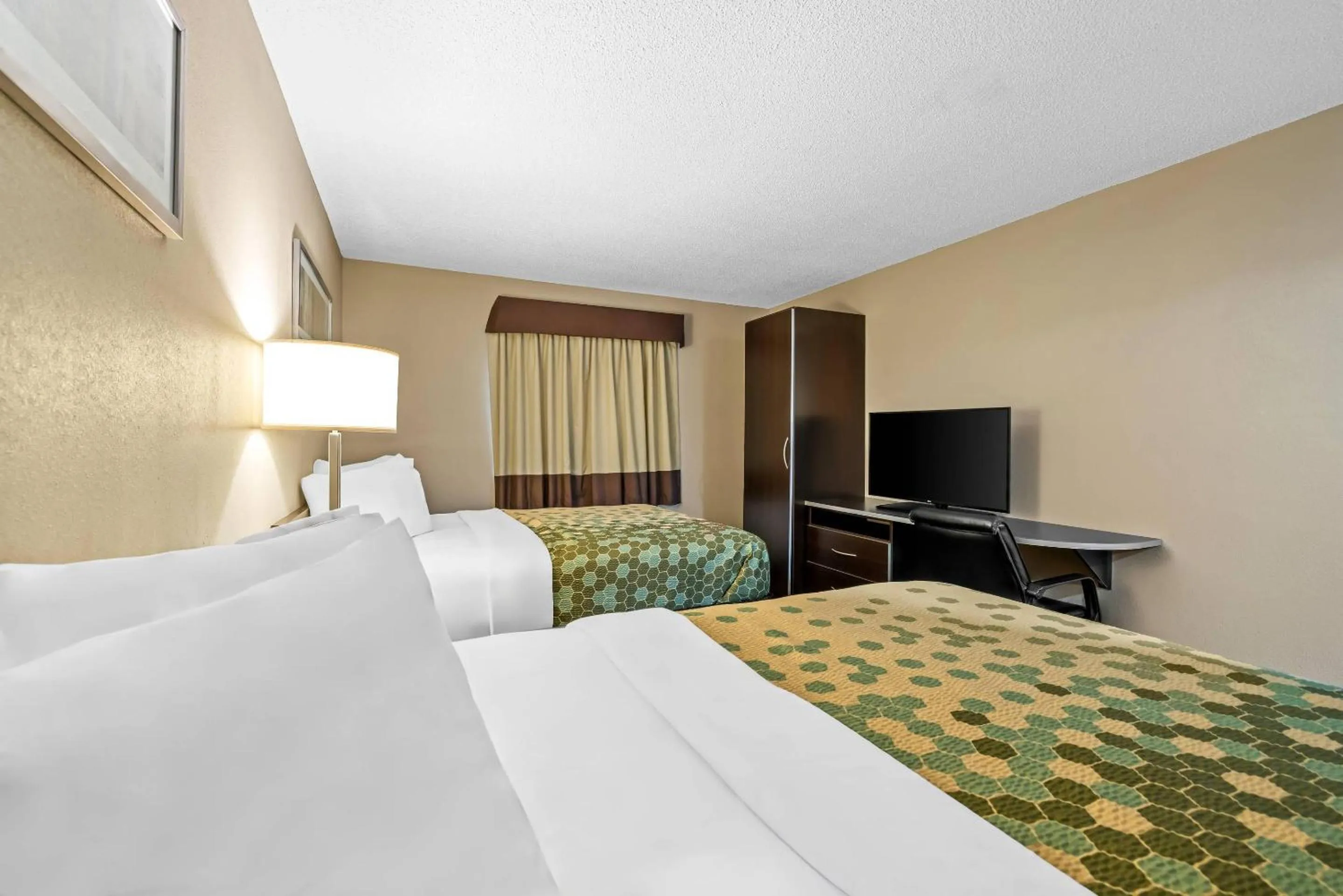 Bedroom, Bed in Rodeway Inn