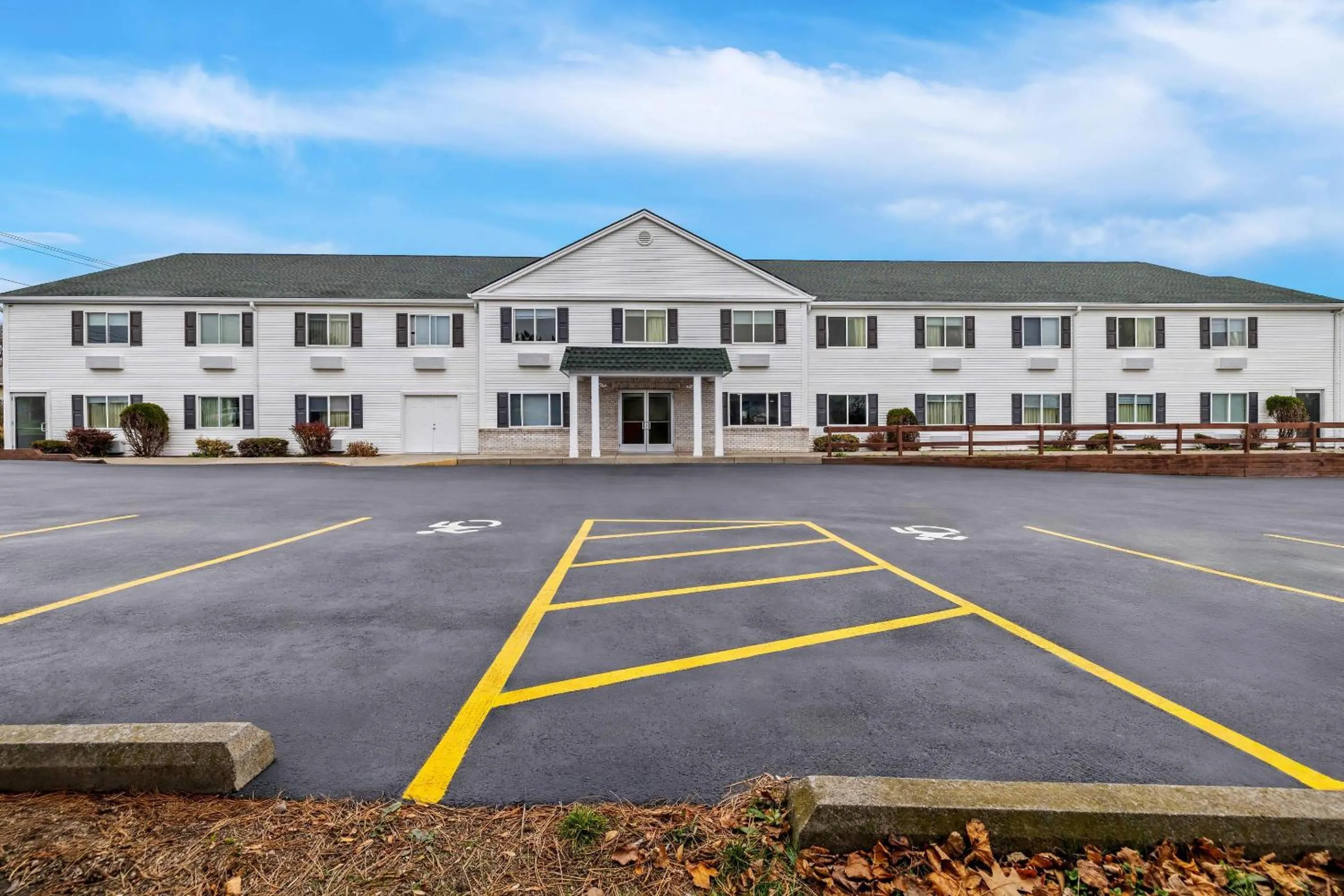 Property building in Rodeway Inn