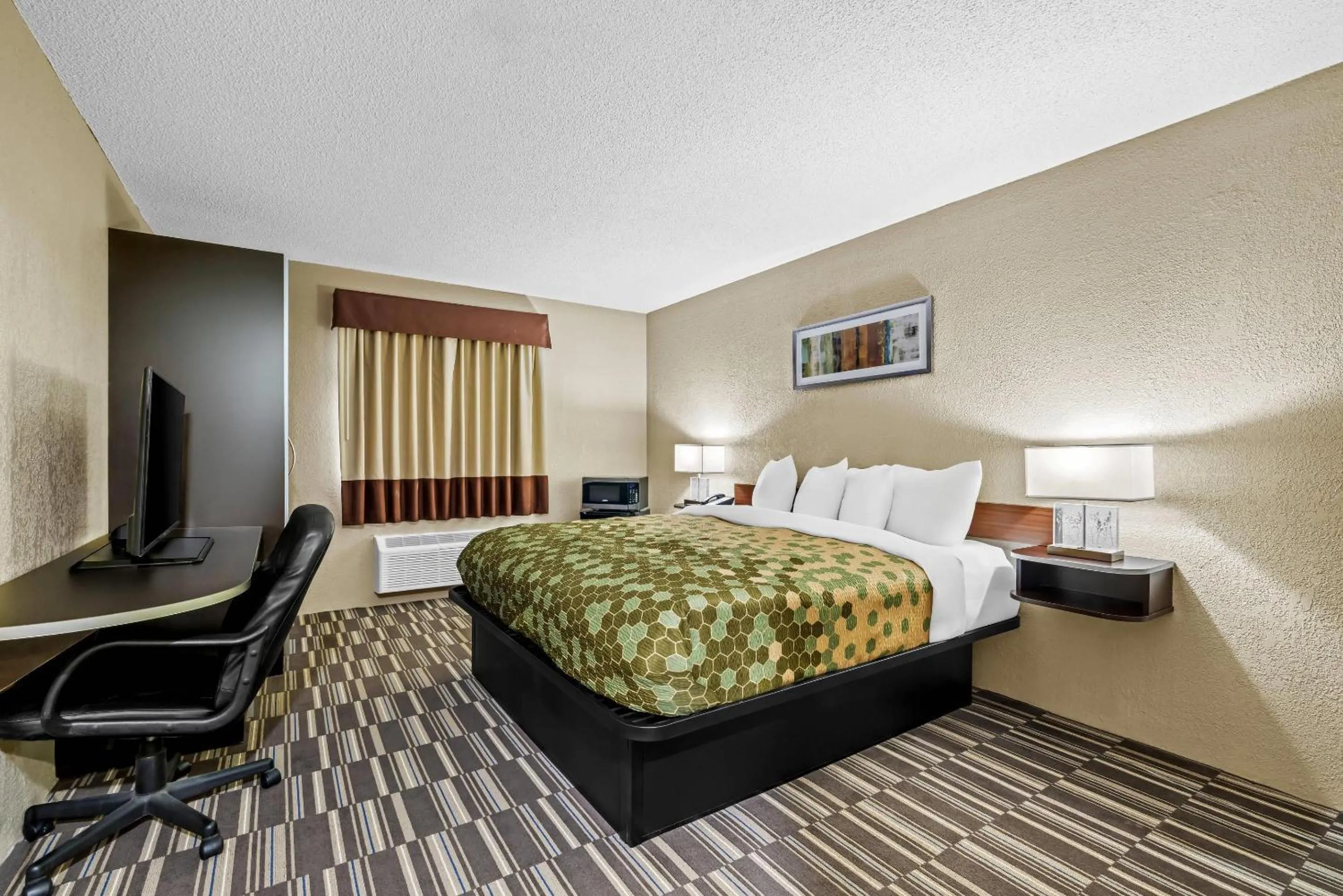 Bedroom, Bed in Rodeway Inn