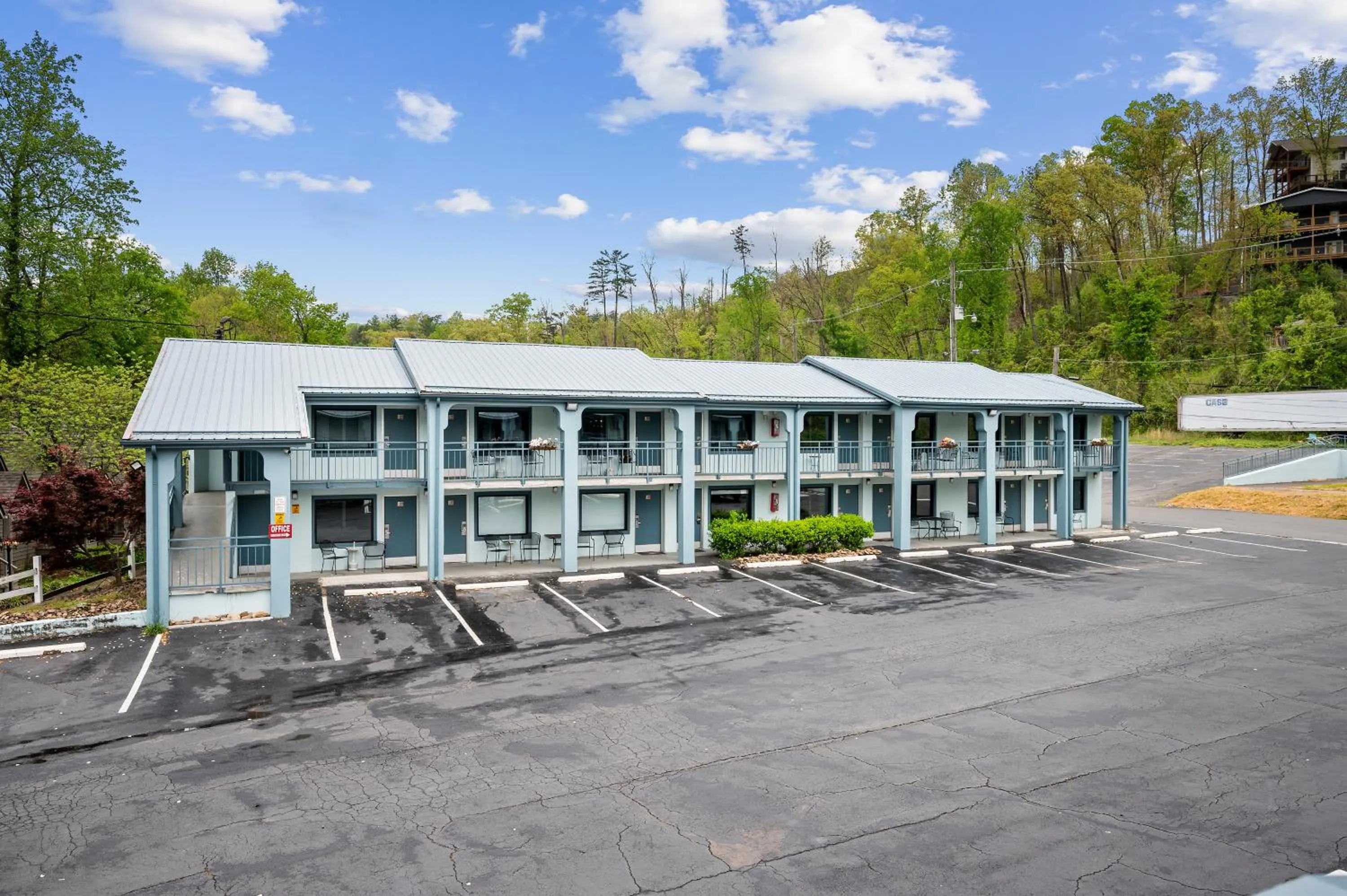 Country Town N' Suites