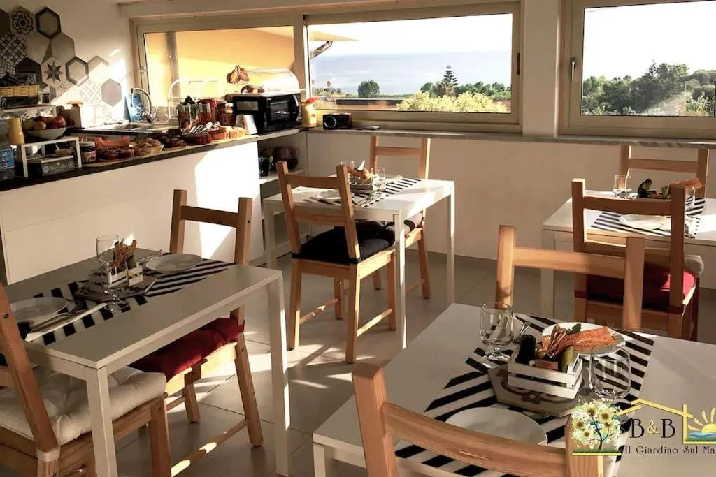 B & B Il Giardino sul Mare