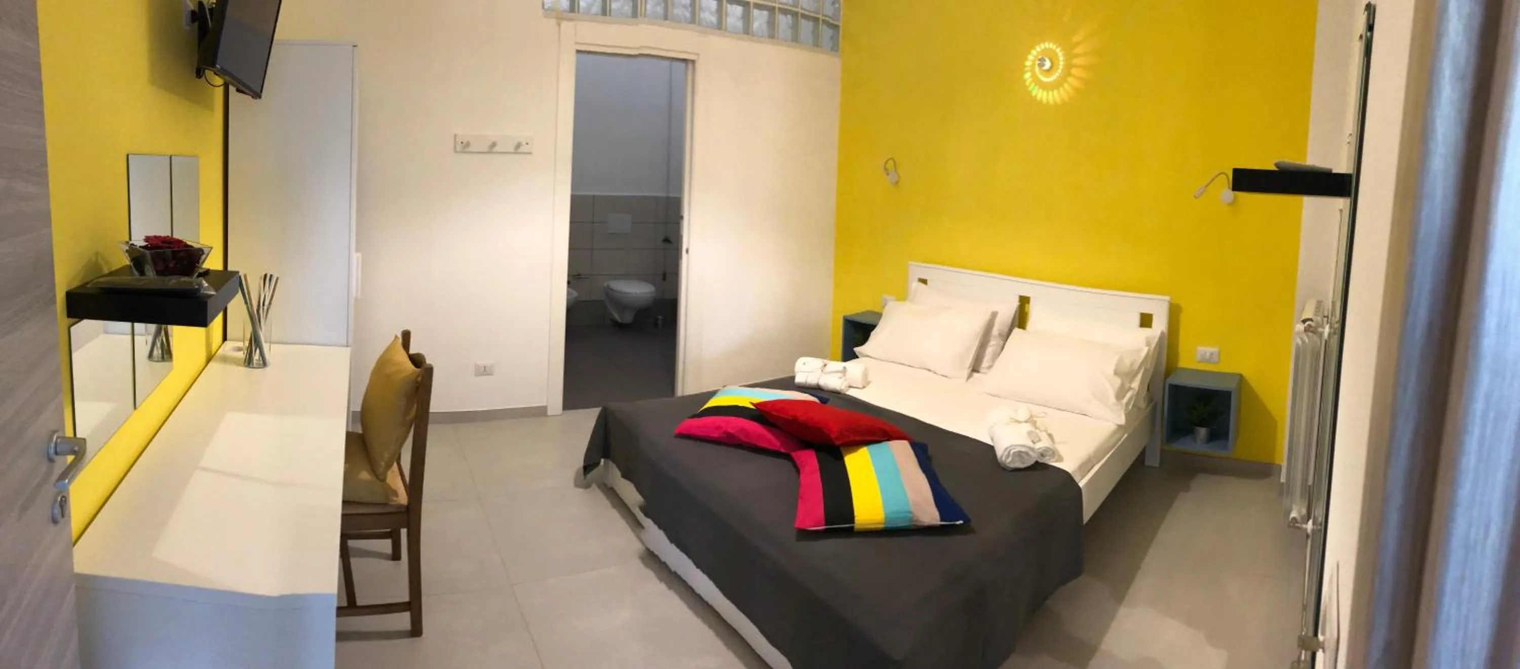 Bedroom, Bed in B & B Il Giardino sul Mare