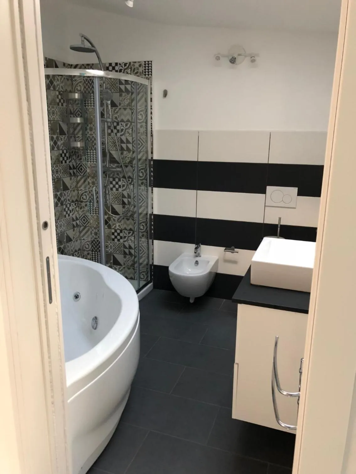 Bathroom in B & B Il Giardino sul Mare